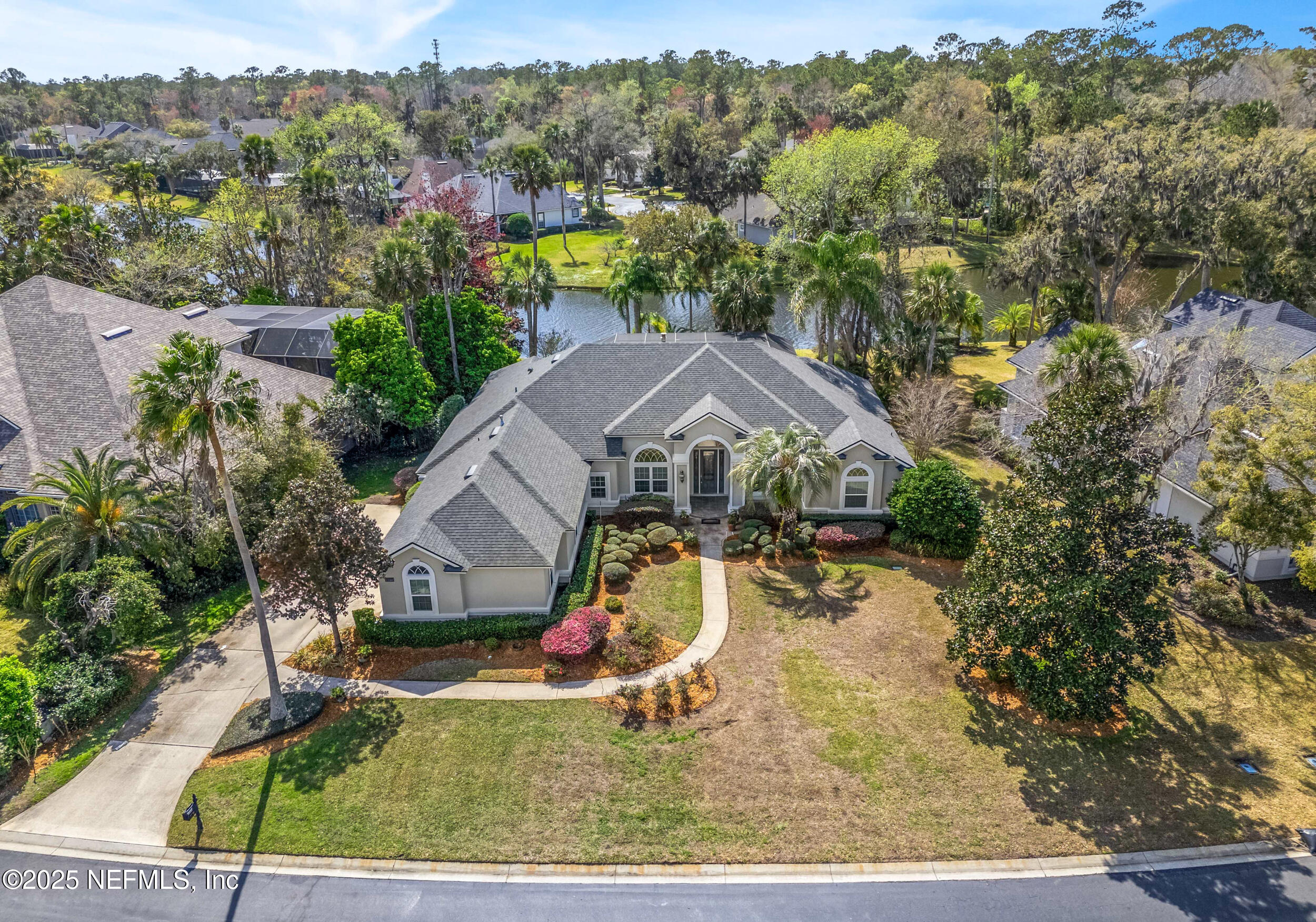 425 CLEARWATER Drive