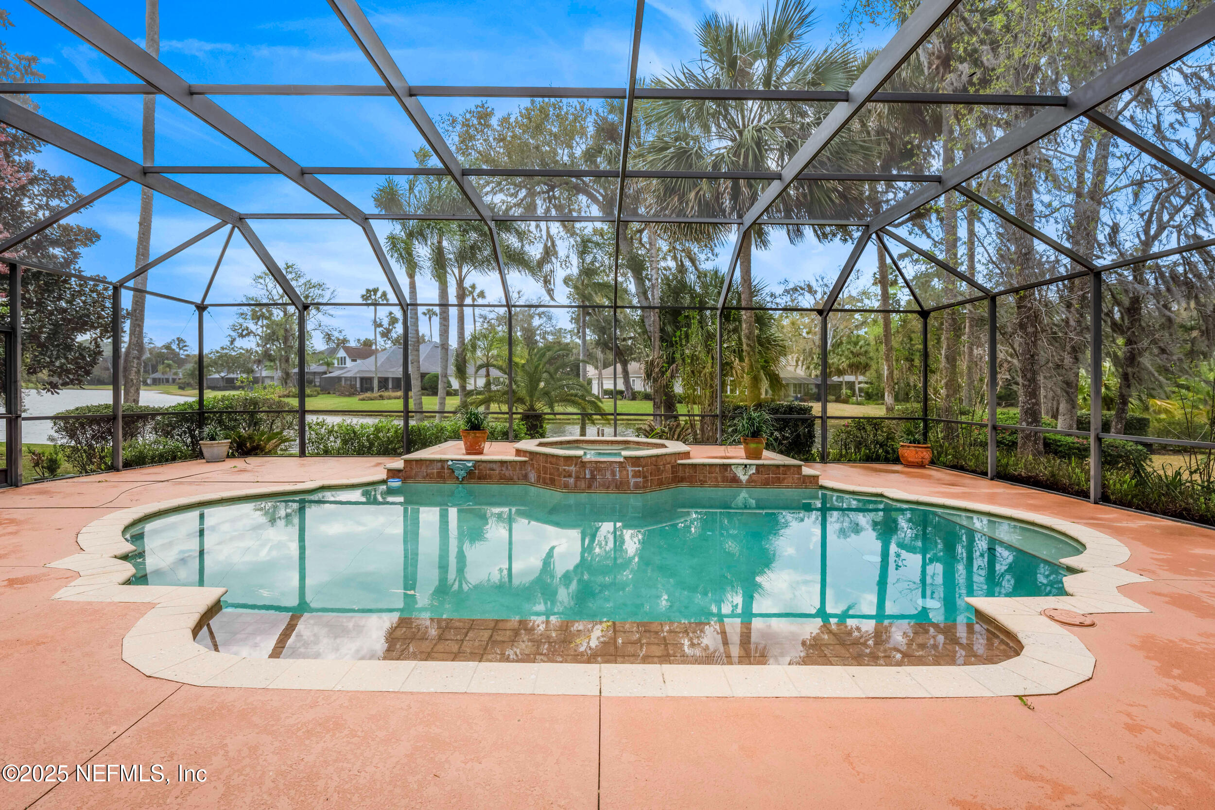 425 CLEARWATER Drive