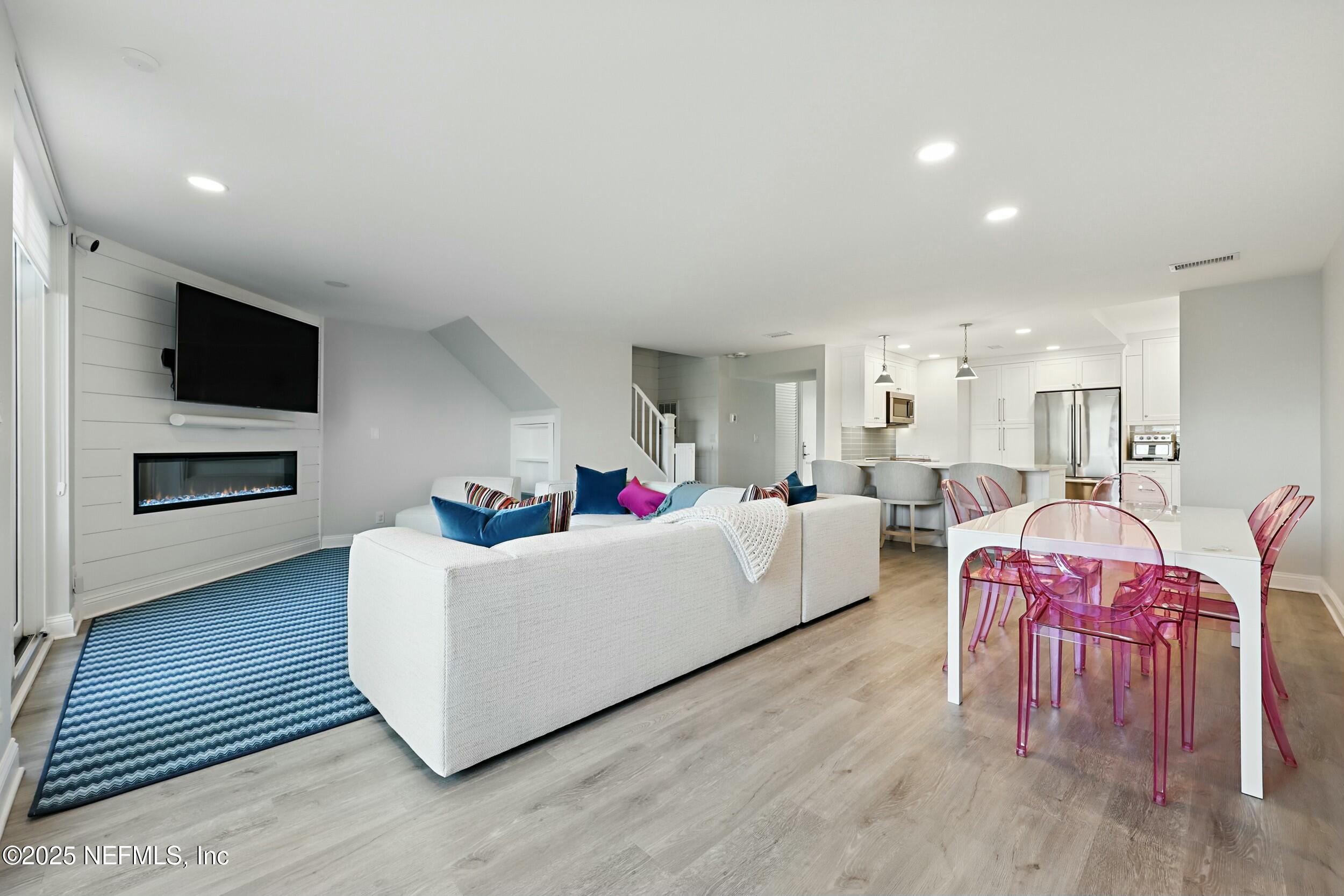 746 SPINNAKERS REACH Drive