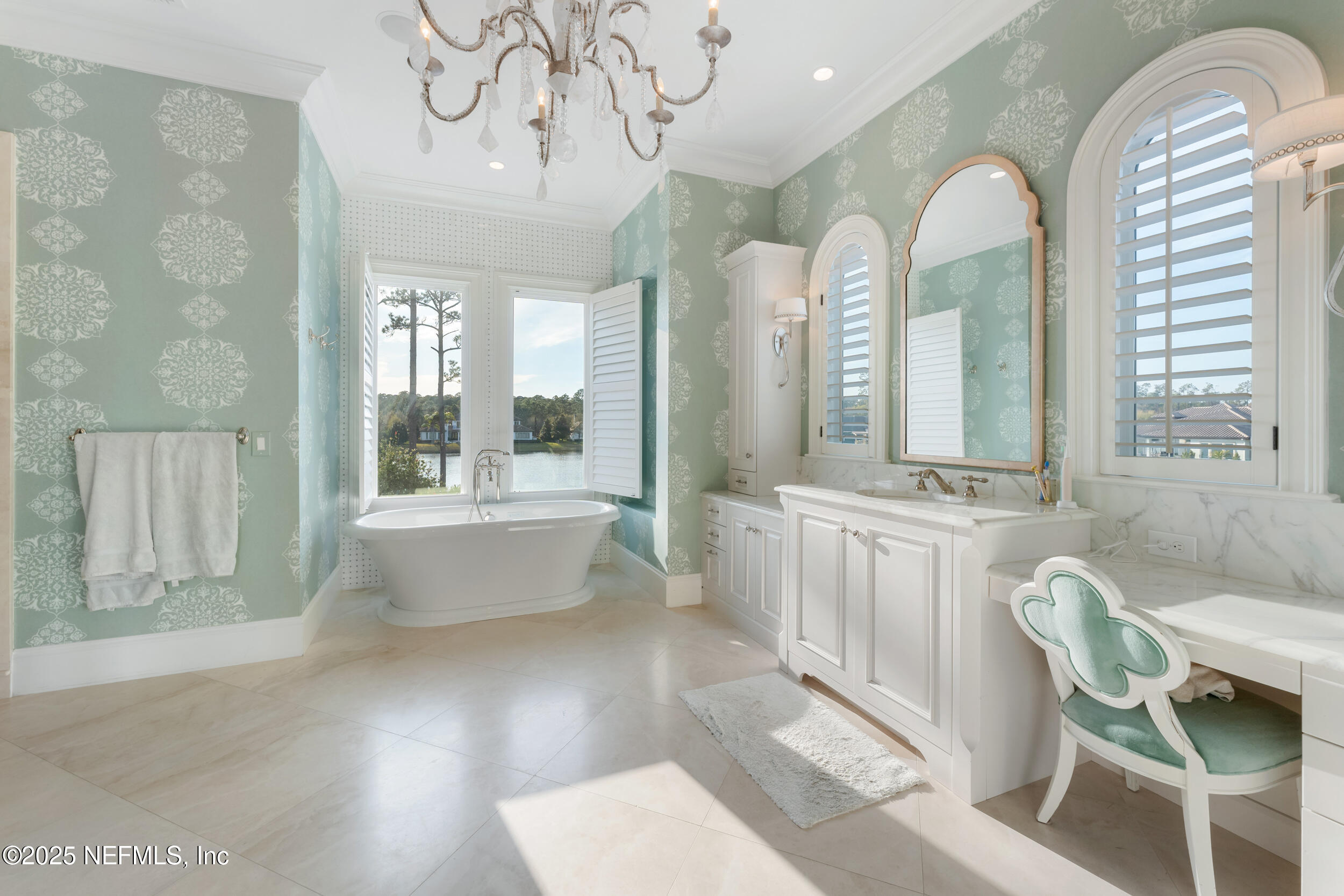 5282 HIDDEN HOLLOW Court