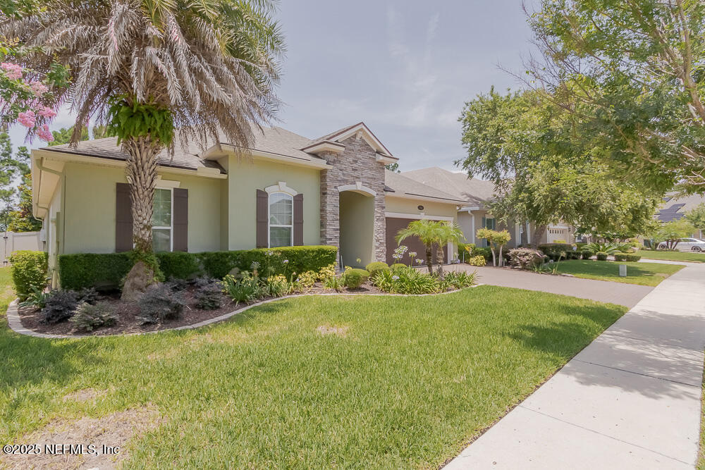 3560 CROSSVIEW Drive