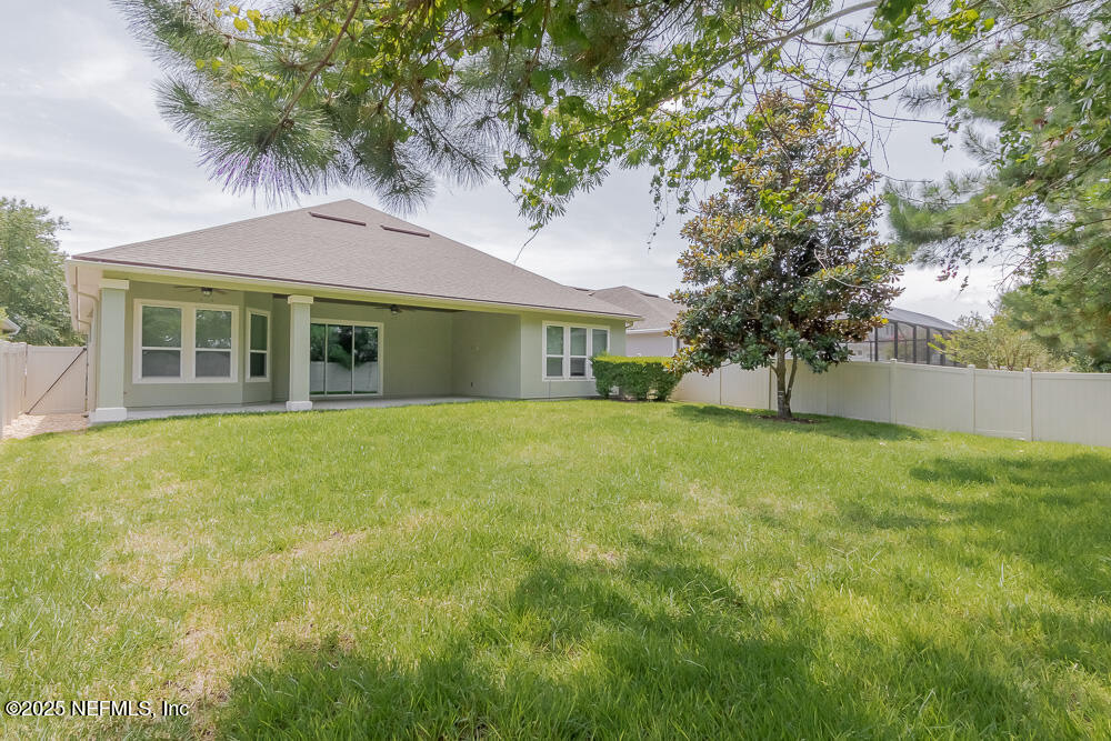 3560 CROSSVIEW Drive