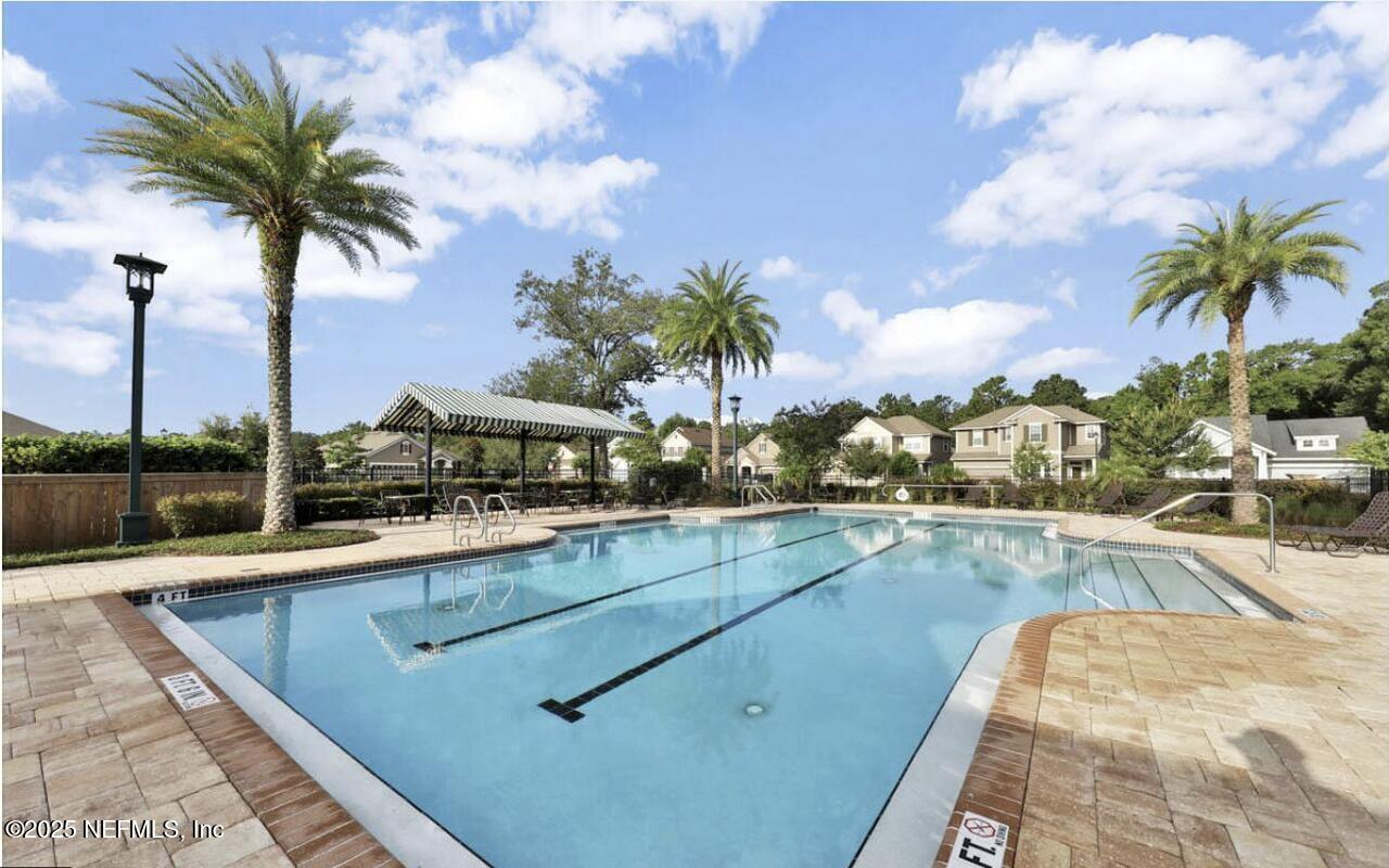 3560 CROSSVIEW Drive