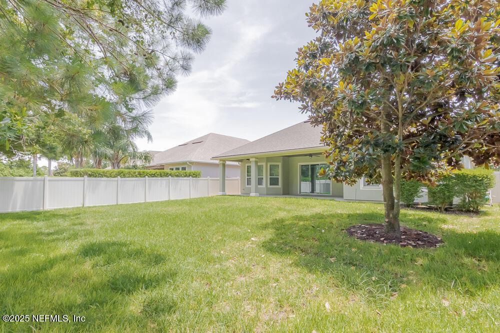 3560 CROSSVIEW Drive