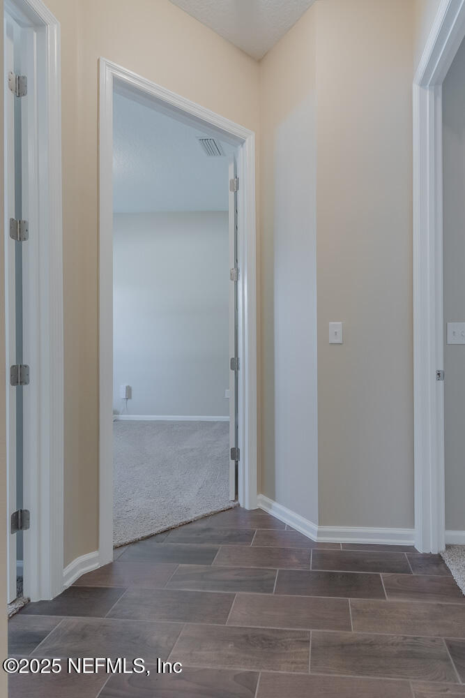 3560 CROSSVIEW Drive