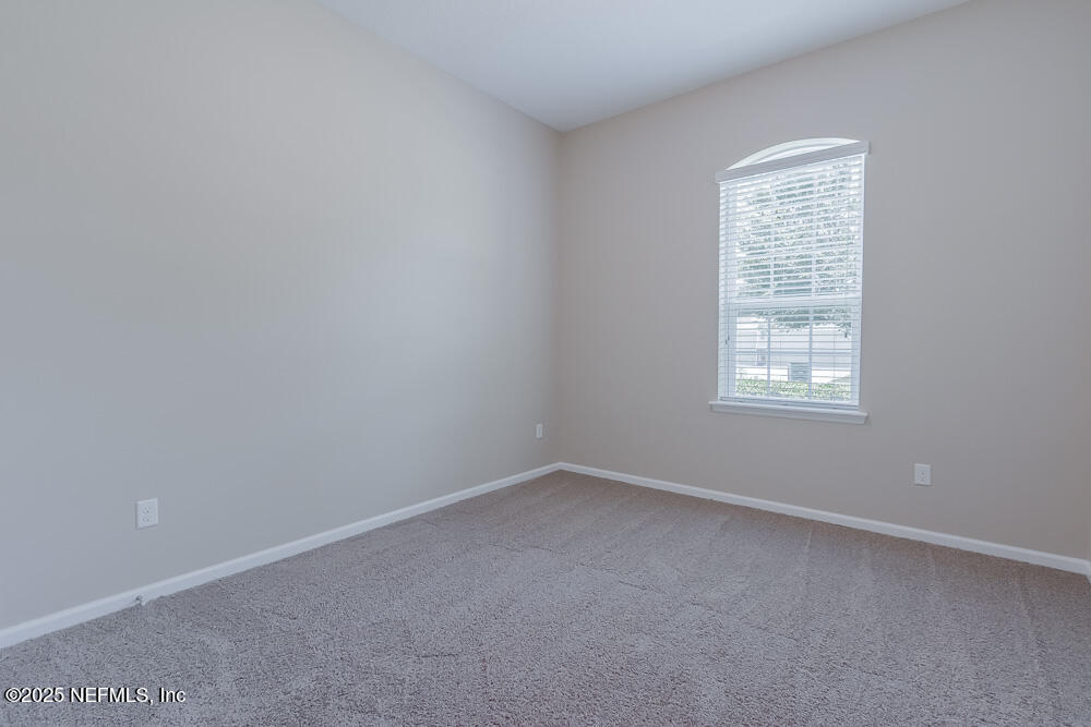 3560 CROSSVIEW Drive