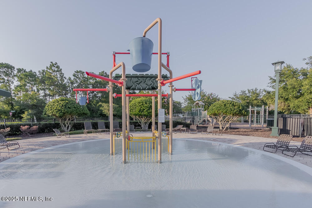 3560 CROSSVIEW Drive