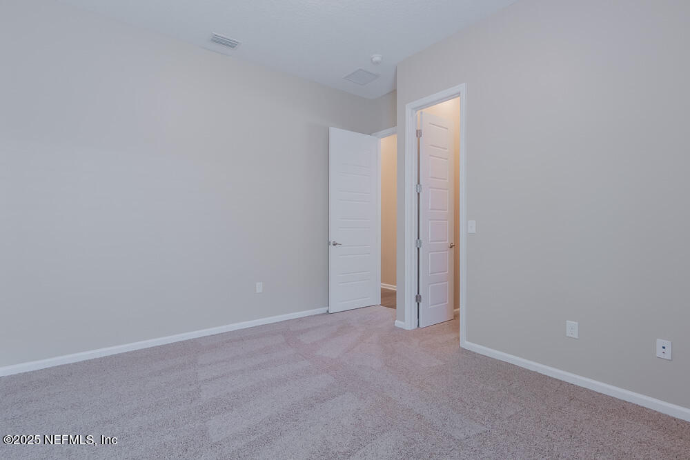 3560 CROSSVIEW Drive