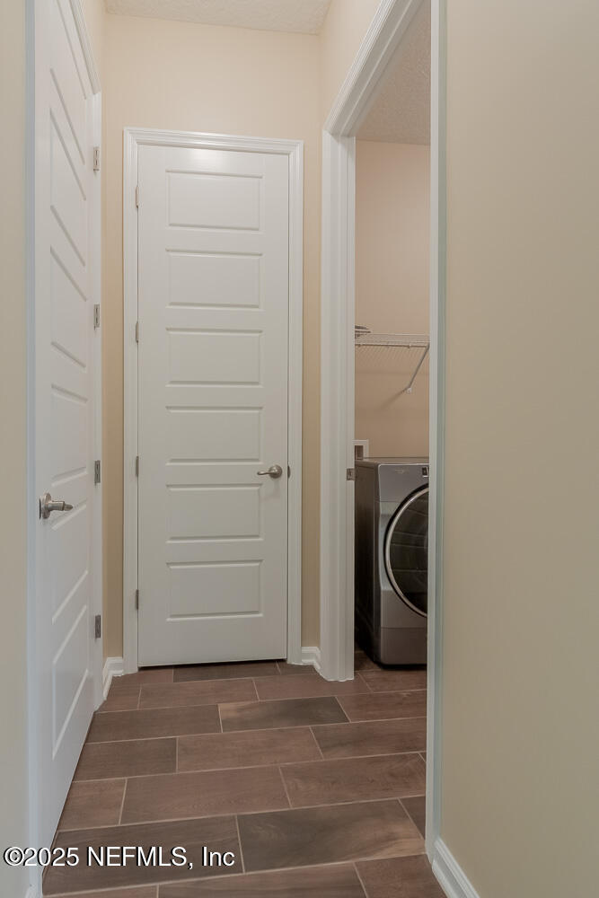 3560 CROSSVIEW Drive