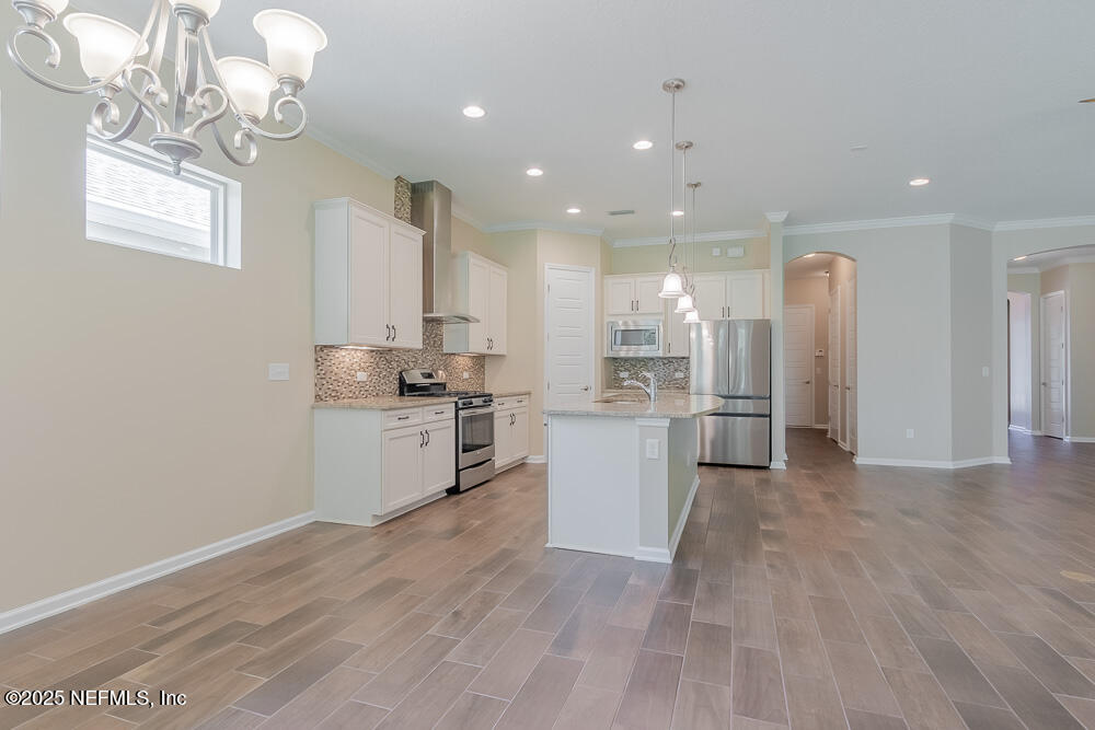 3560 CROSSVIEW Drive