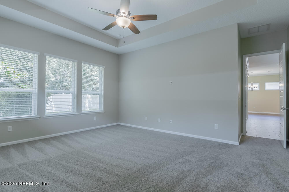 3560 CROSSVIEW Drive