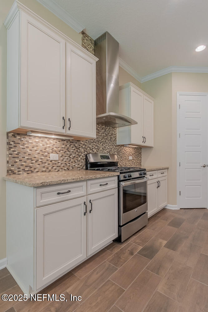 3560 CROSSVIEW Drive