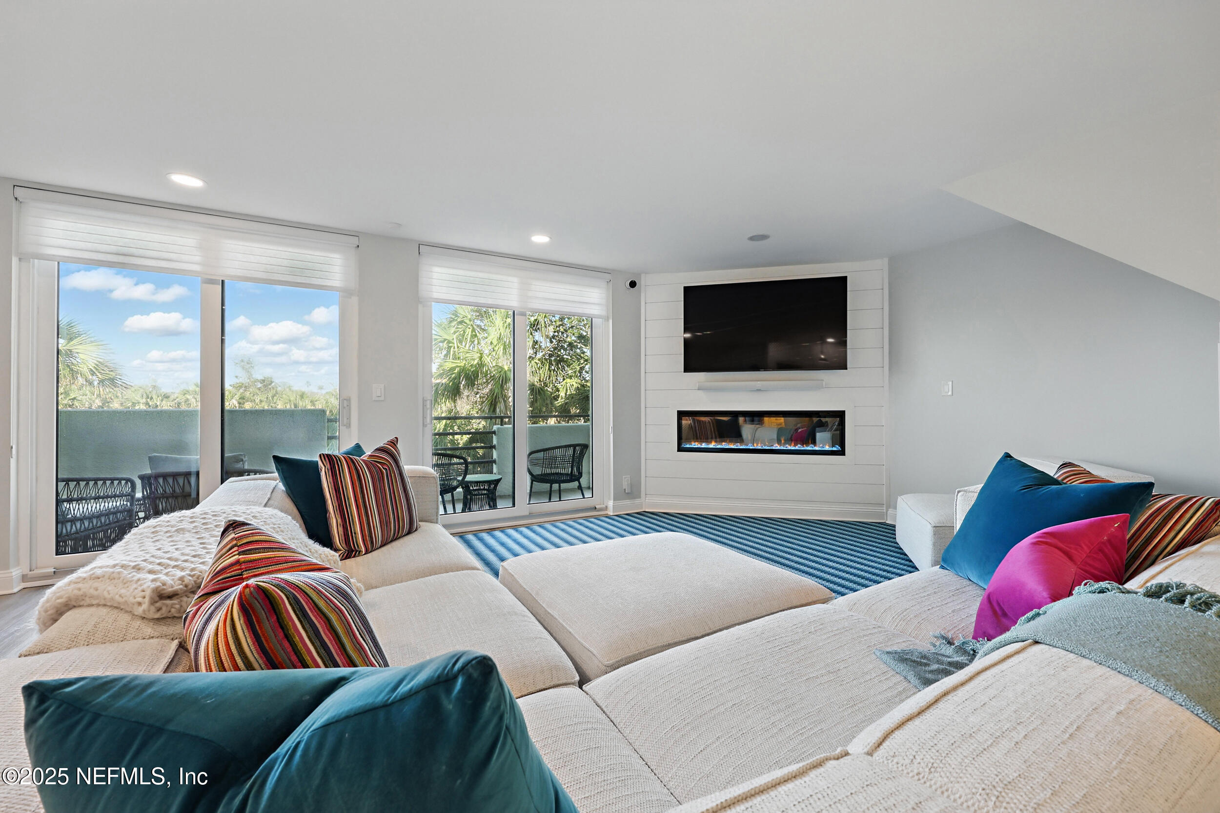 746 SPINNAKERS REACH Drive