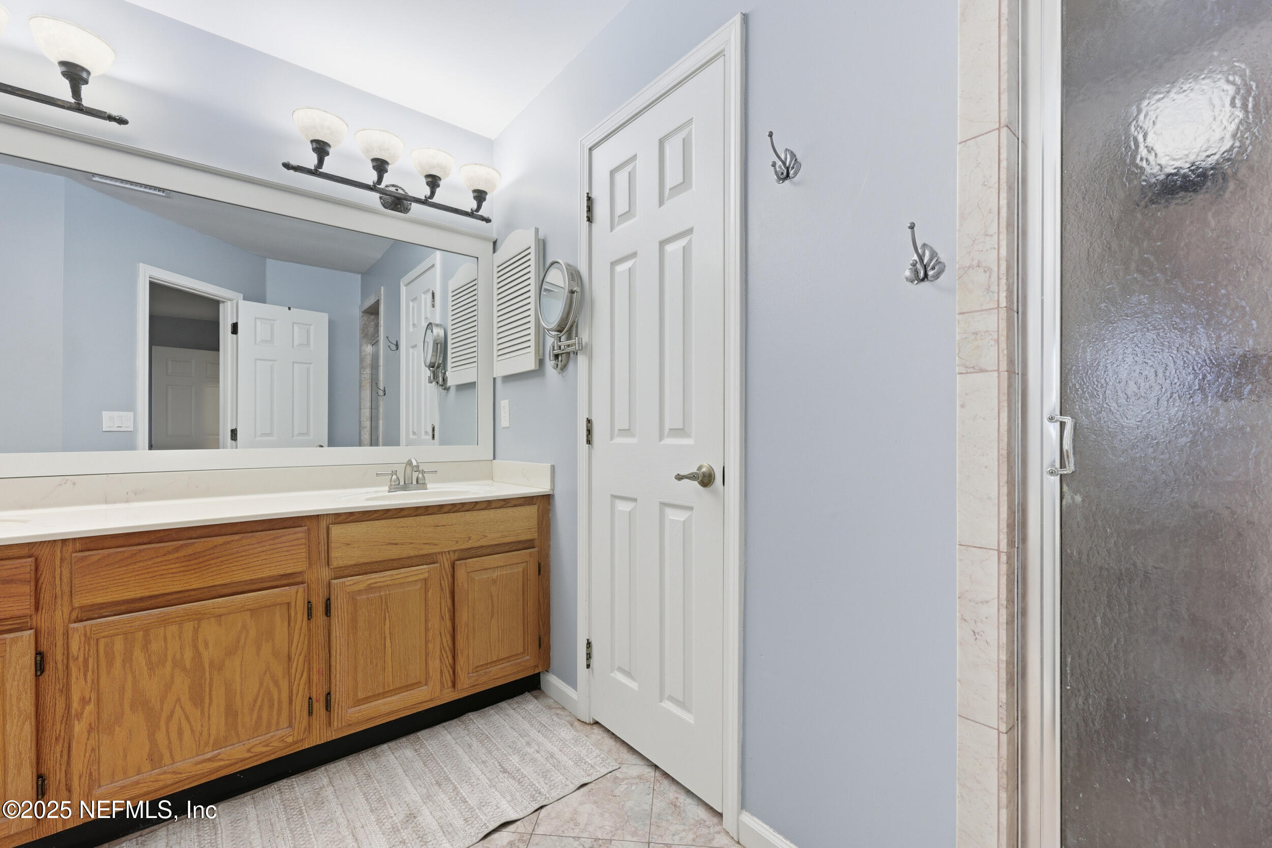 1532 ASHFORD OAKS Way