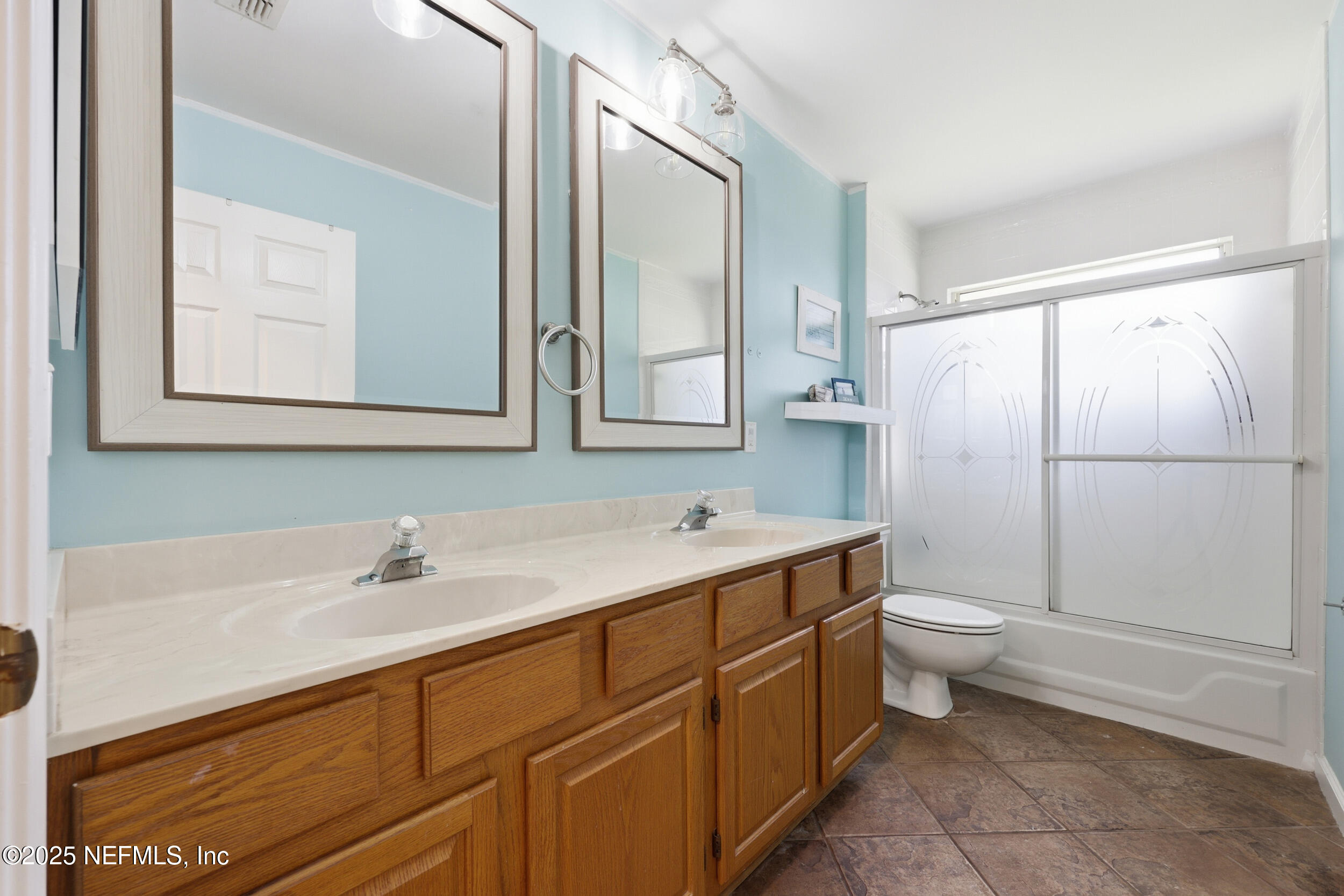 1532 ASHFORD OAKS Way