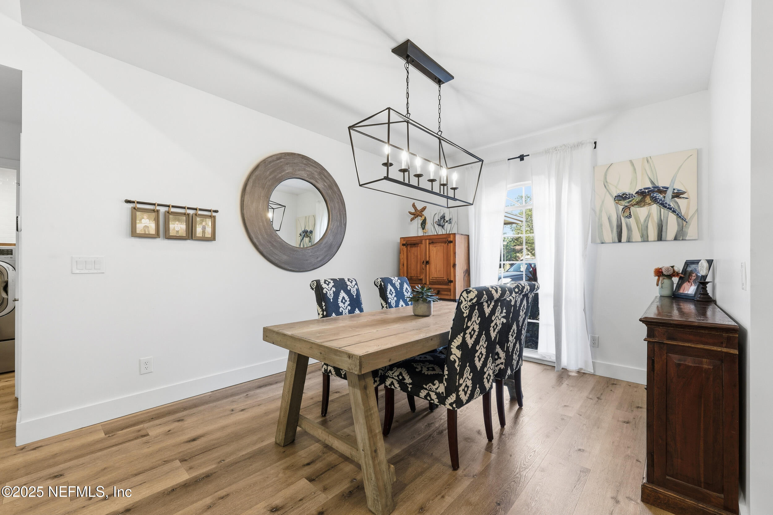 1532 ASHFORD OAKS Way