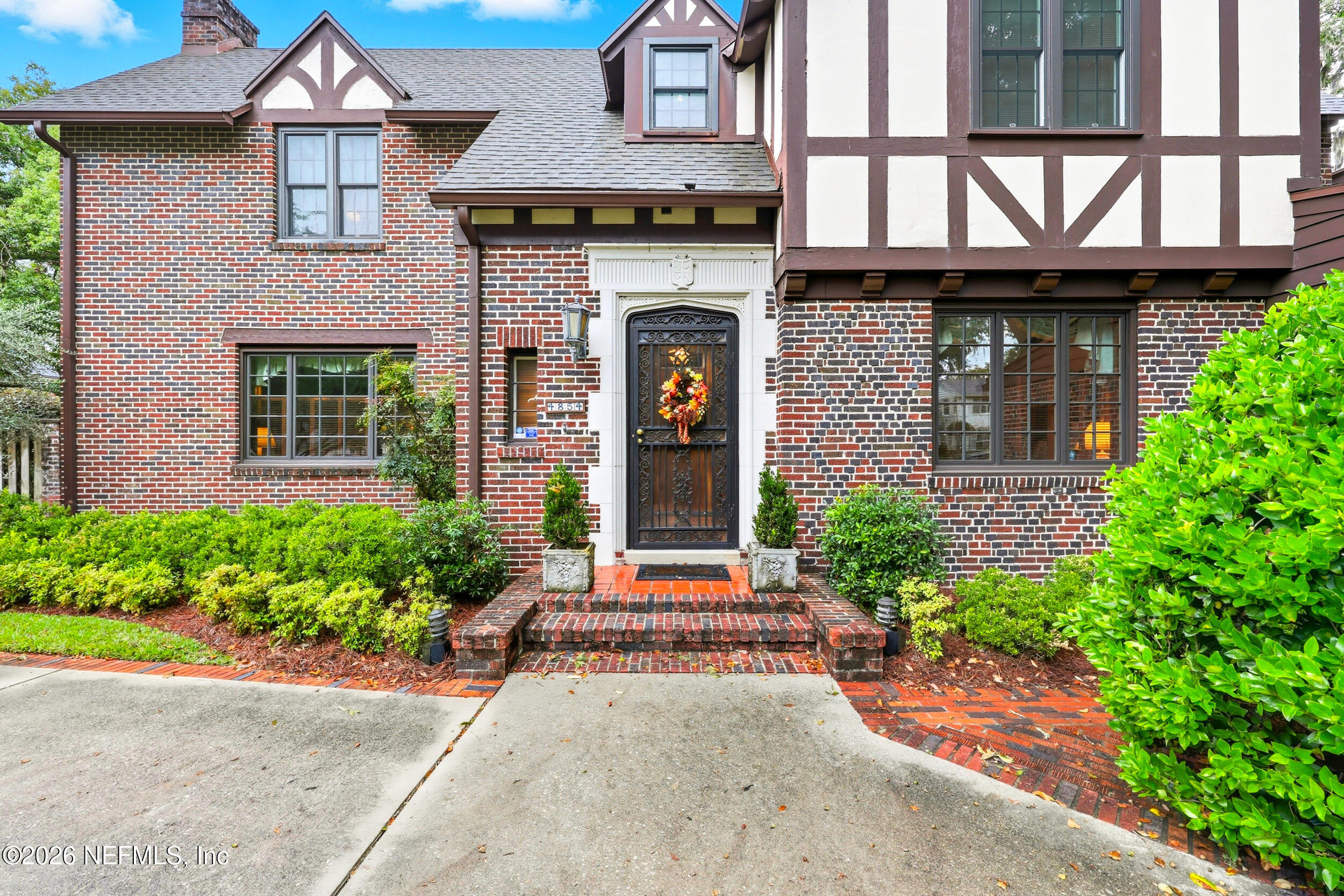 4854 ARAPAHOE Avenue