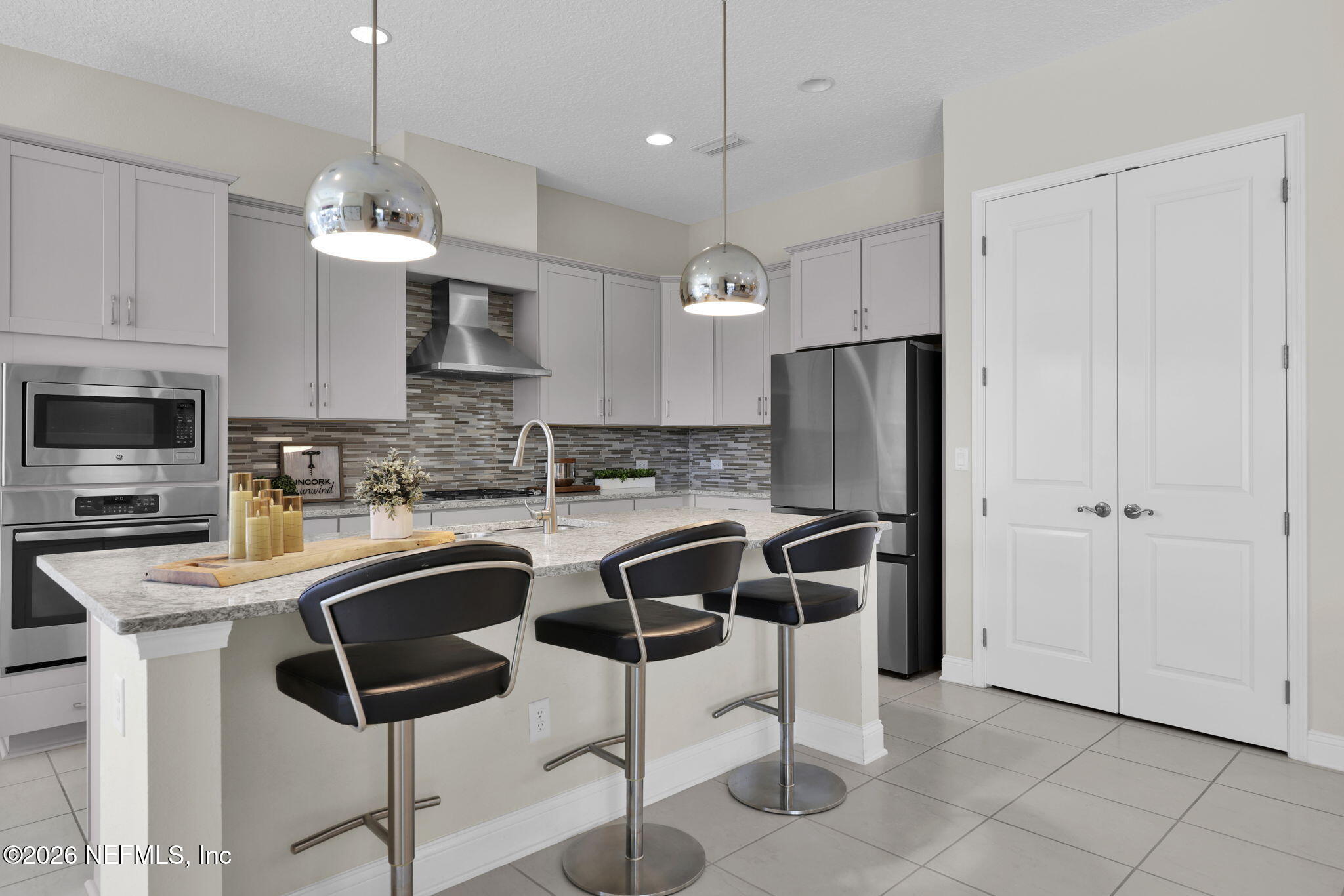 3033 BRETTUNGAR Drive