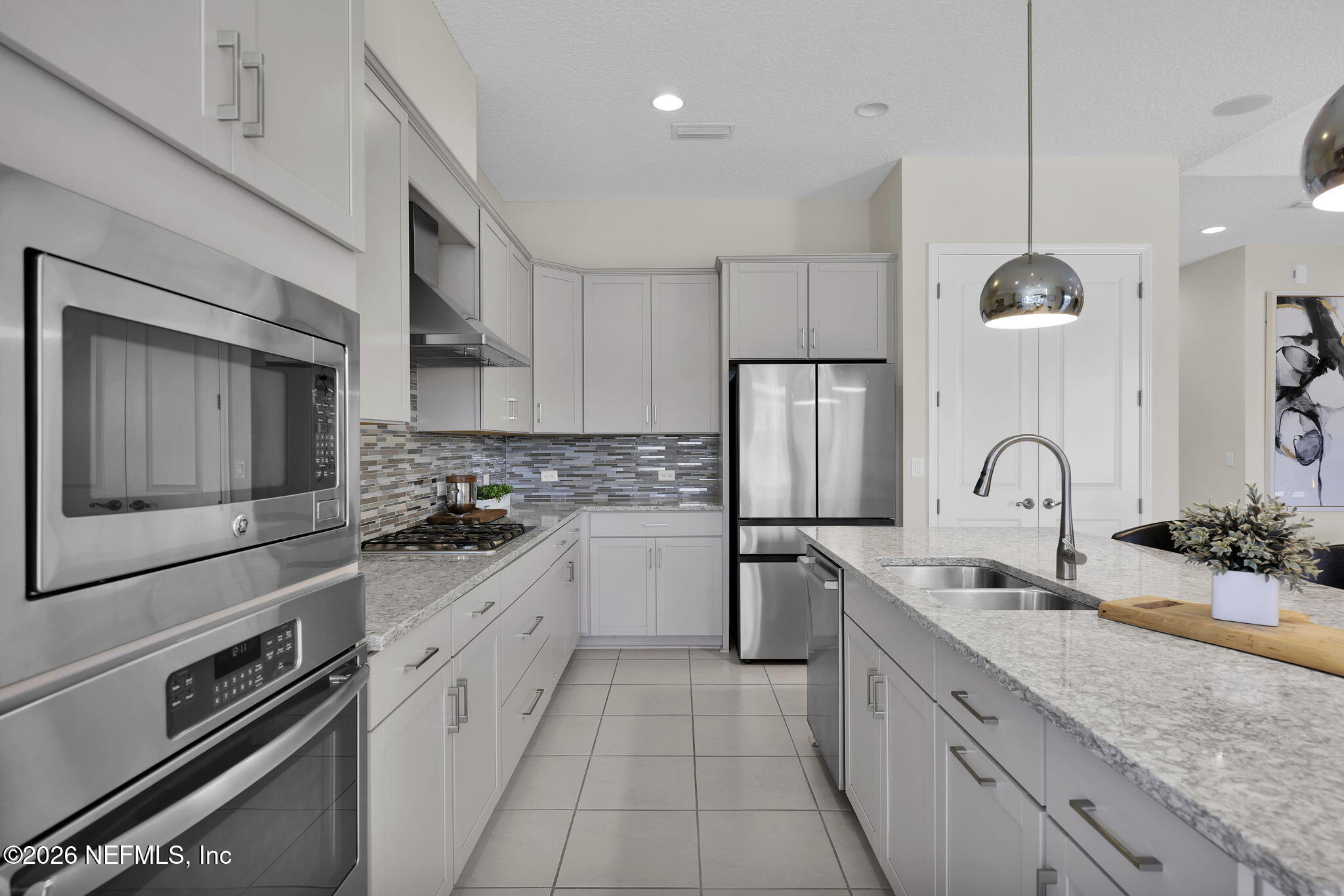 3033 BRETTUNGAR Drive