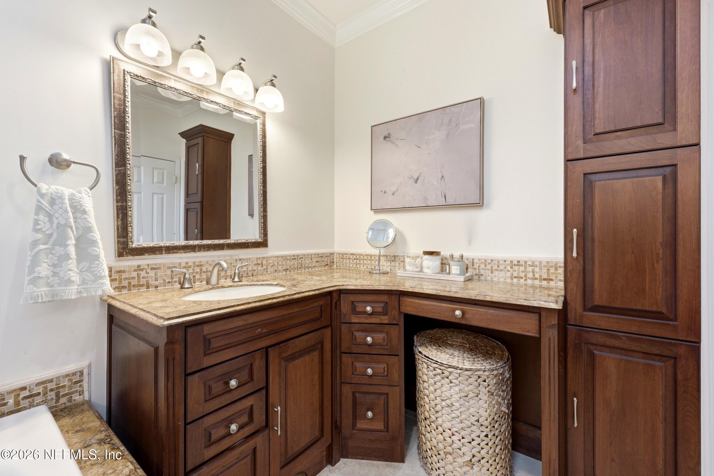 7042 CYPRESS BRIDGE Drive S