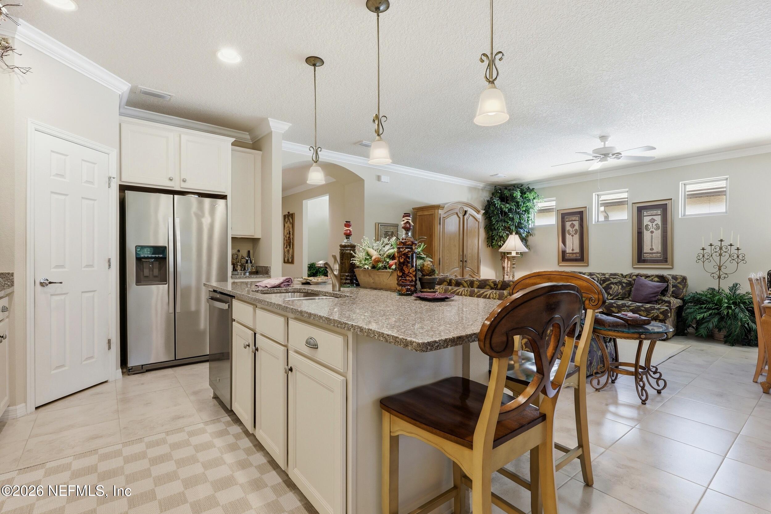 313 MANGROVE THICKET Boulevard