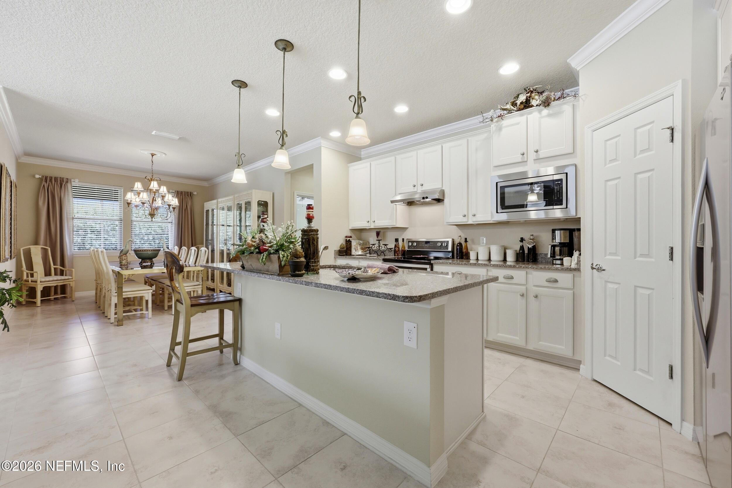 313 MANGROVE THICKET Boulevard