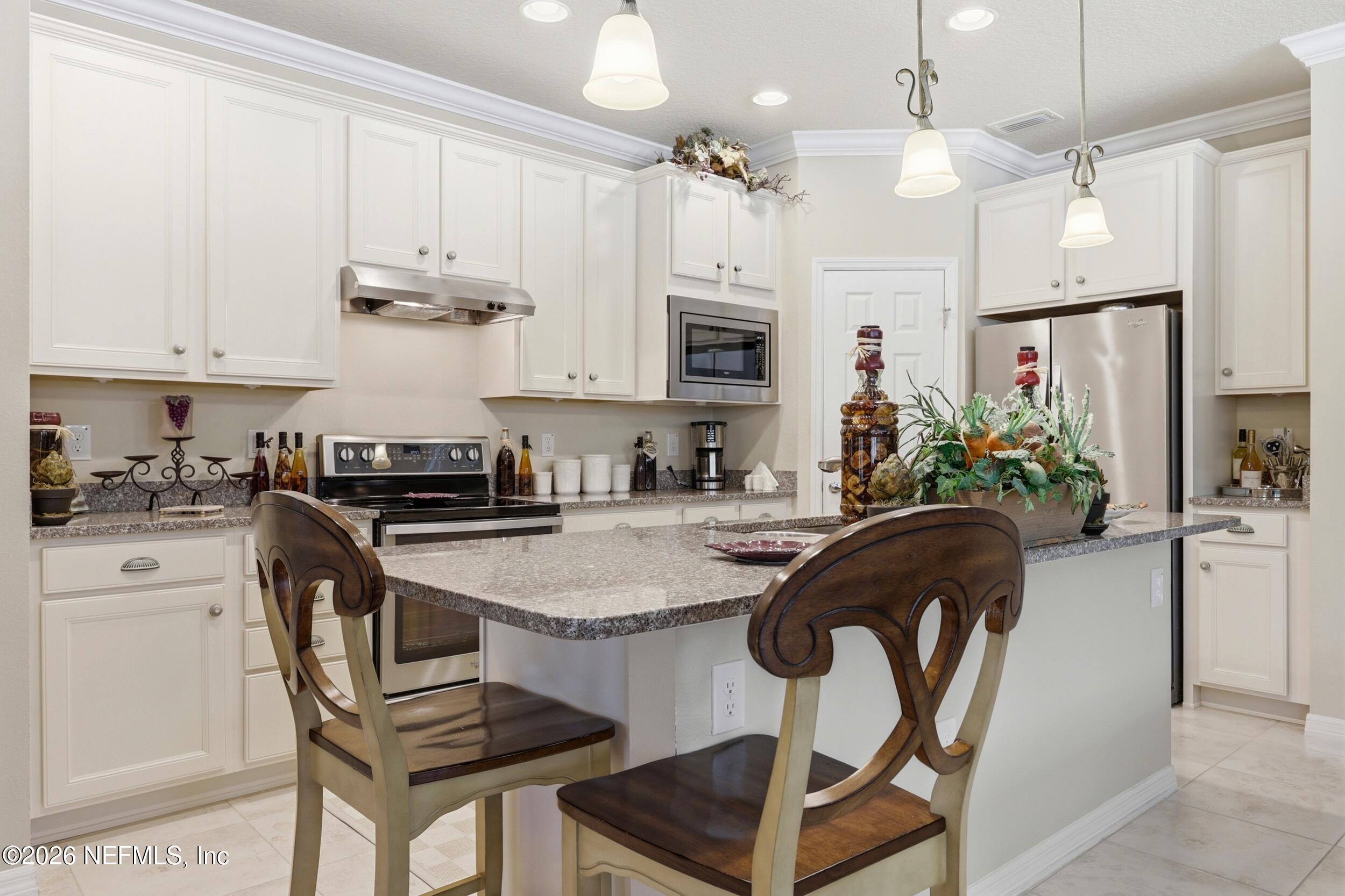 313 MANGROVE THICKET Boulevard