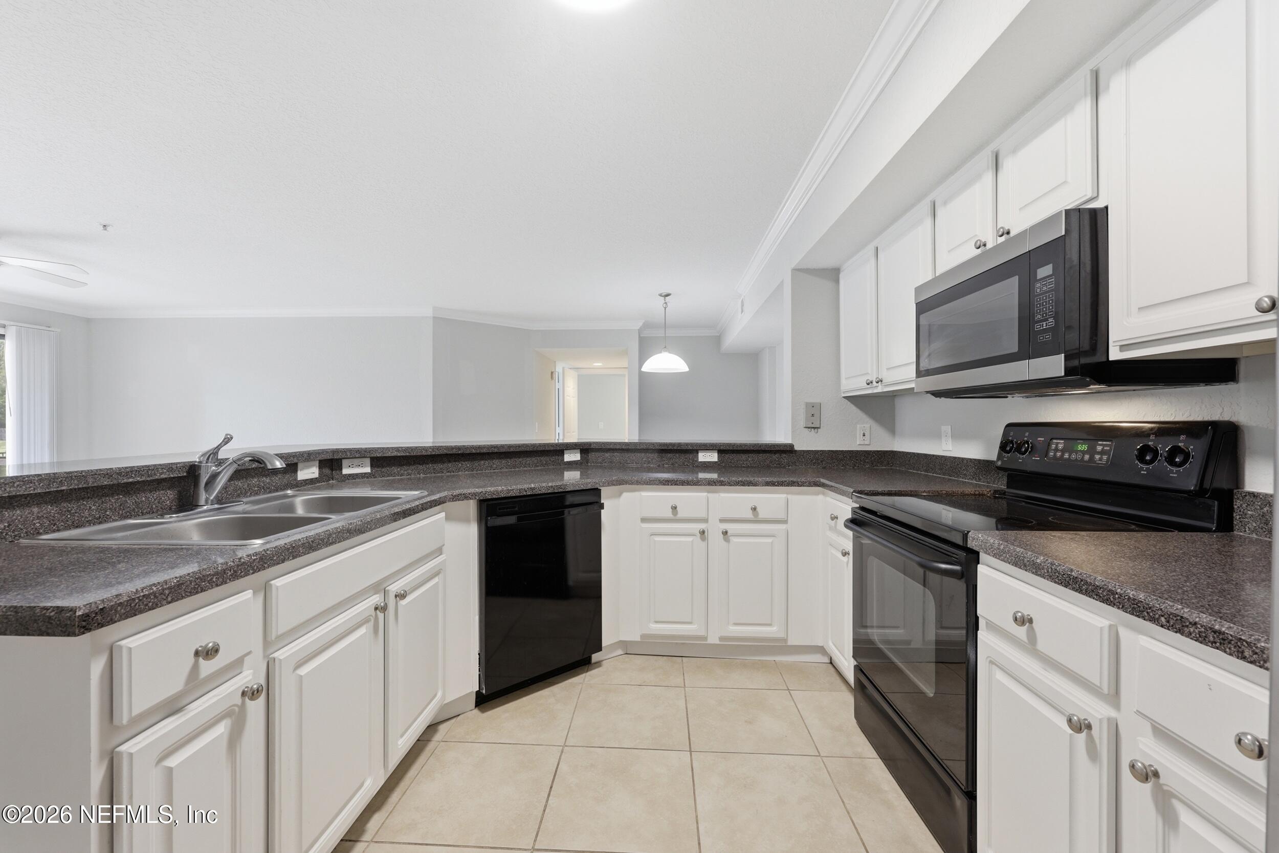 705 BOARDWALK Drive 412