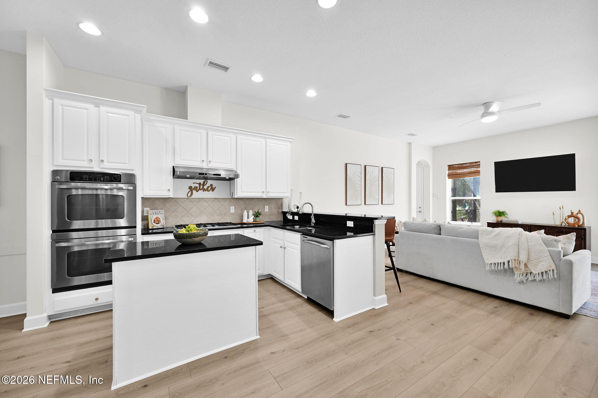 35 ROYAL LAKE Drive