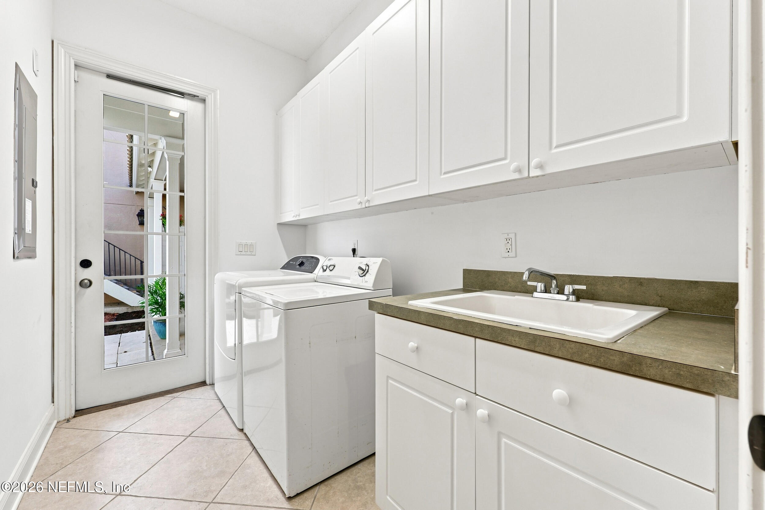654 S LOOP Parkway, St. Augustine