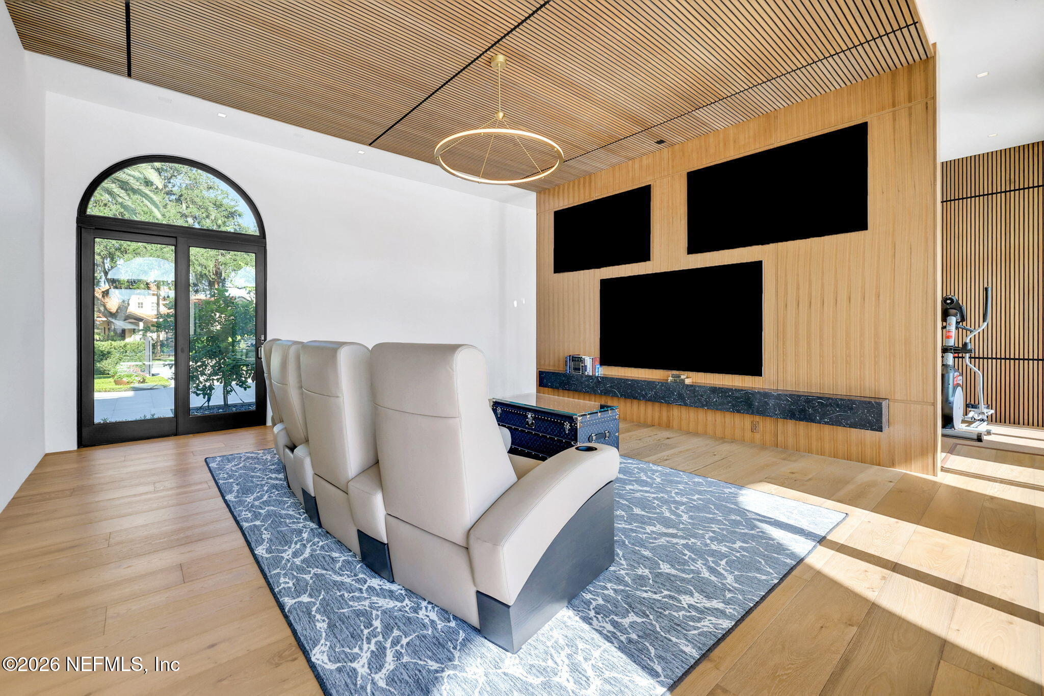 116 ANNAPOLIS Lane