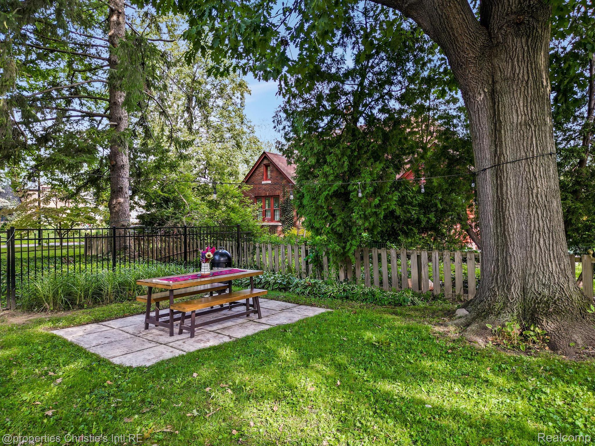 16726 Edinborough Road