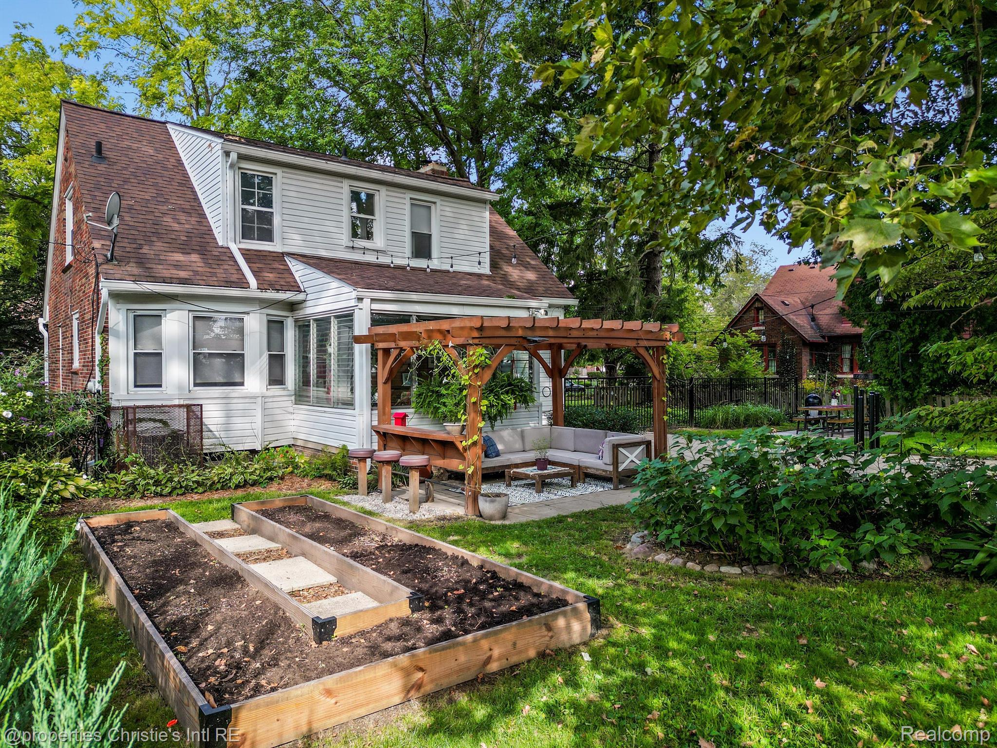 16726 Edinborough Road