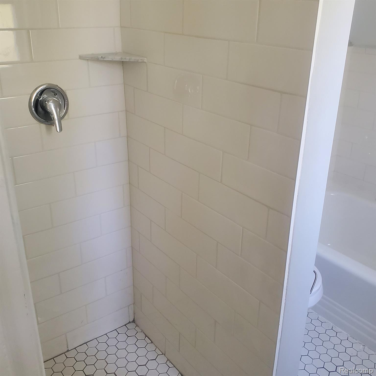 1248 FISCHER Street