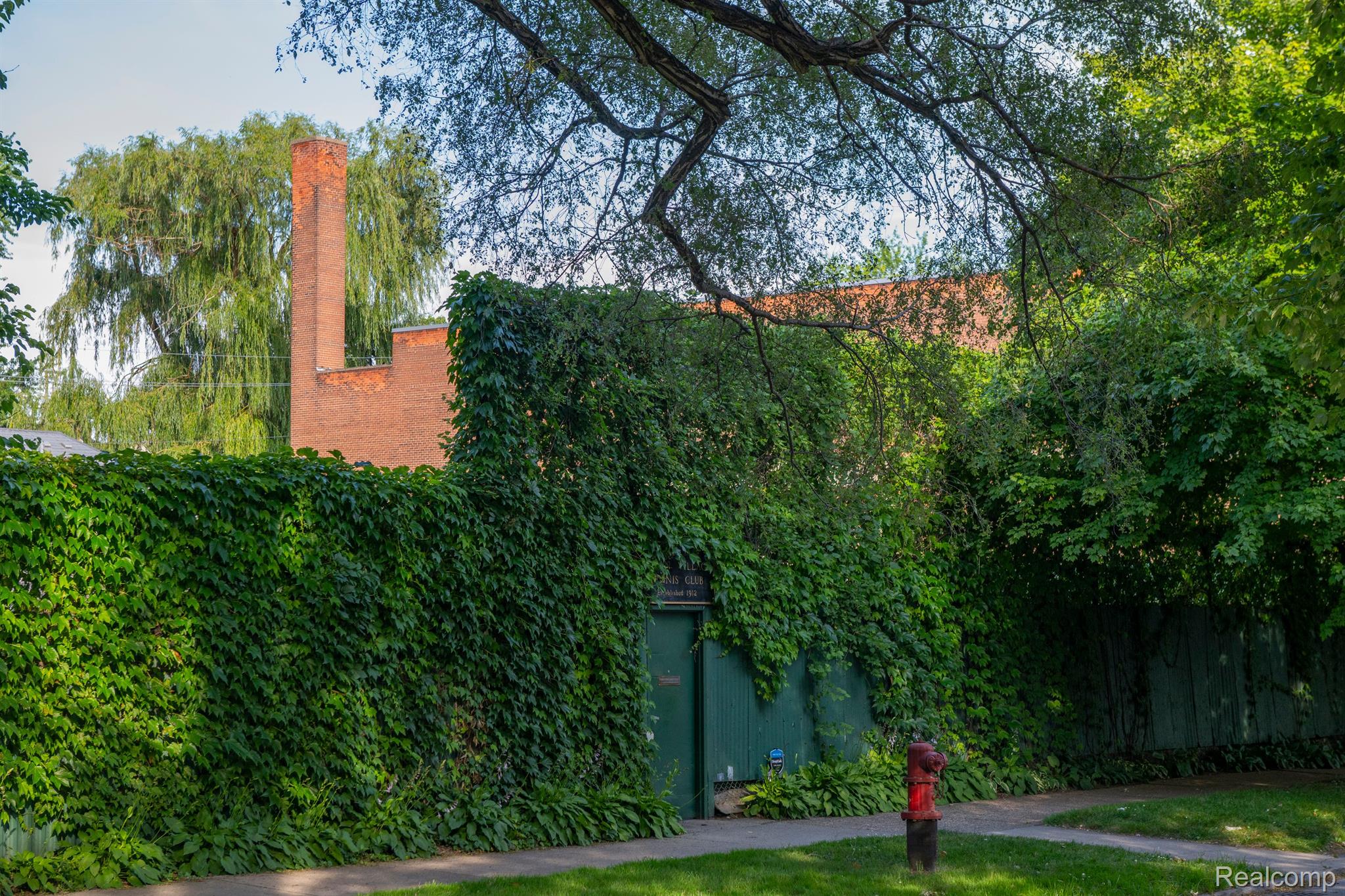 2481 Townsend Street