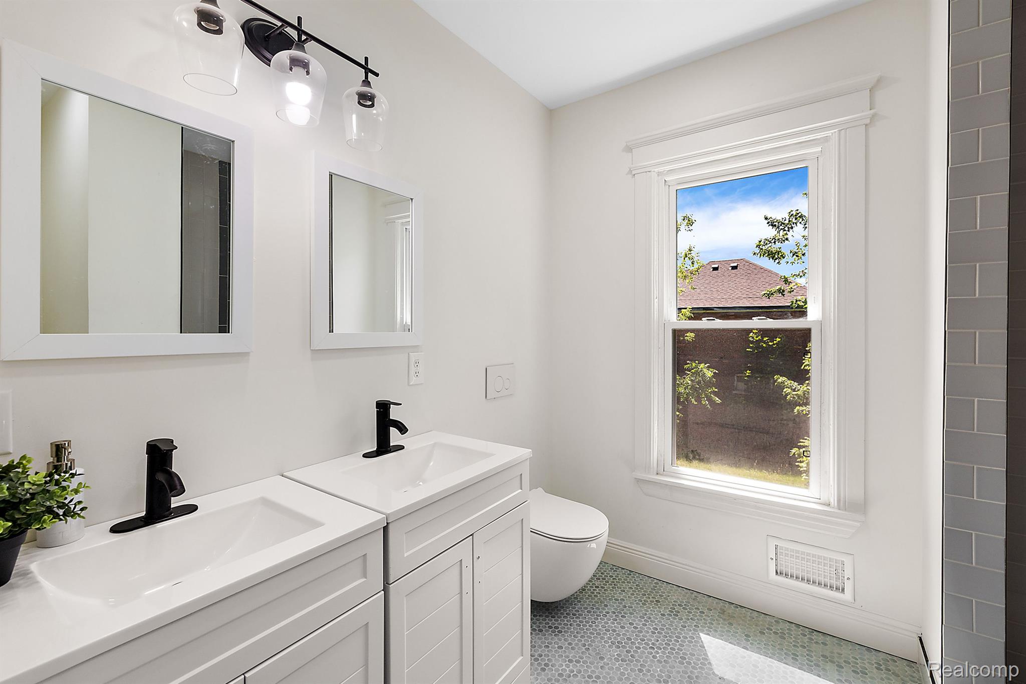 2481 Townsend Street