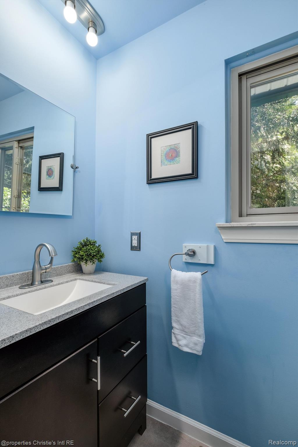 920 Intervale Court
