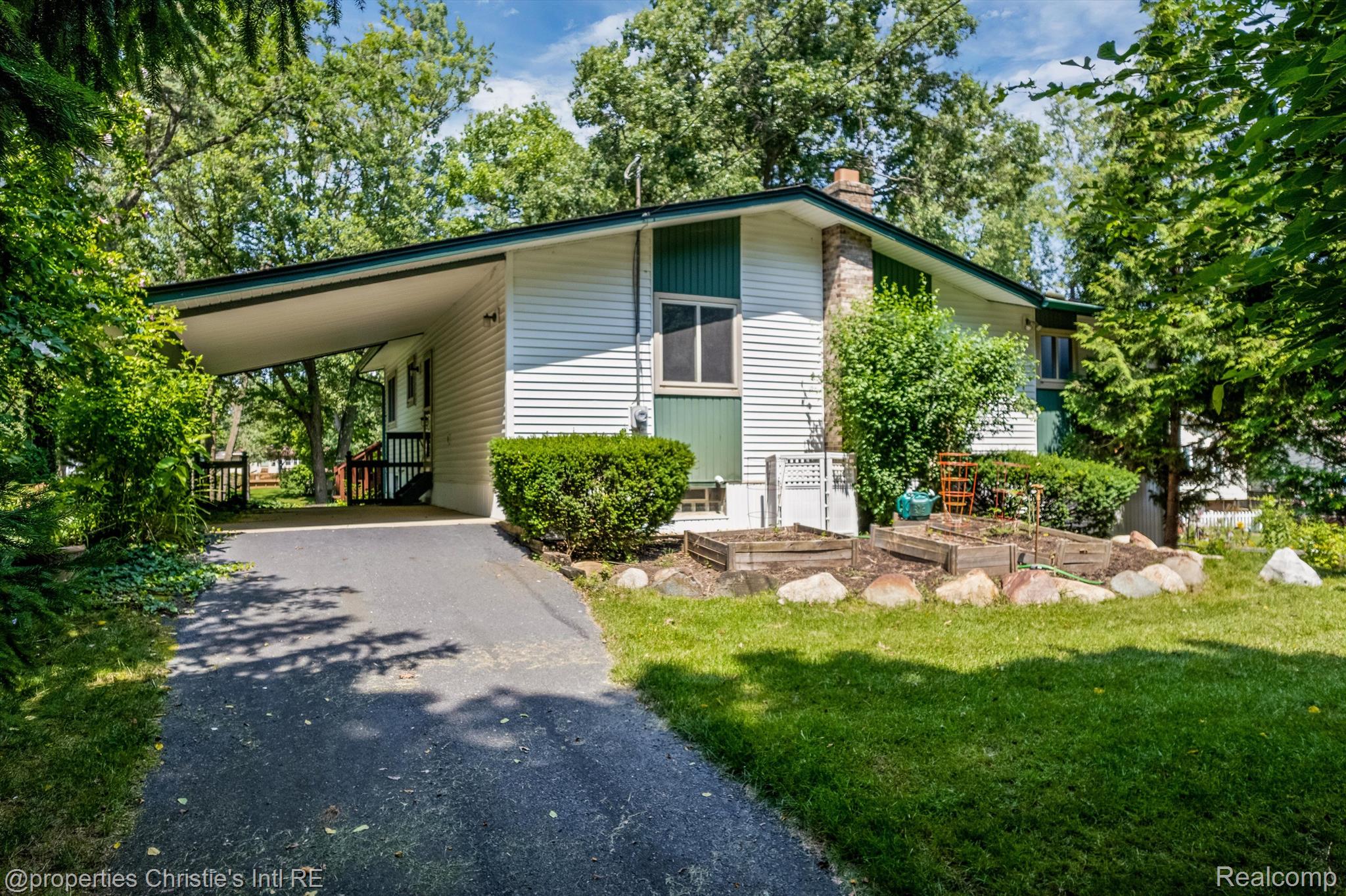 920 Intervale Court