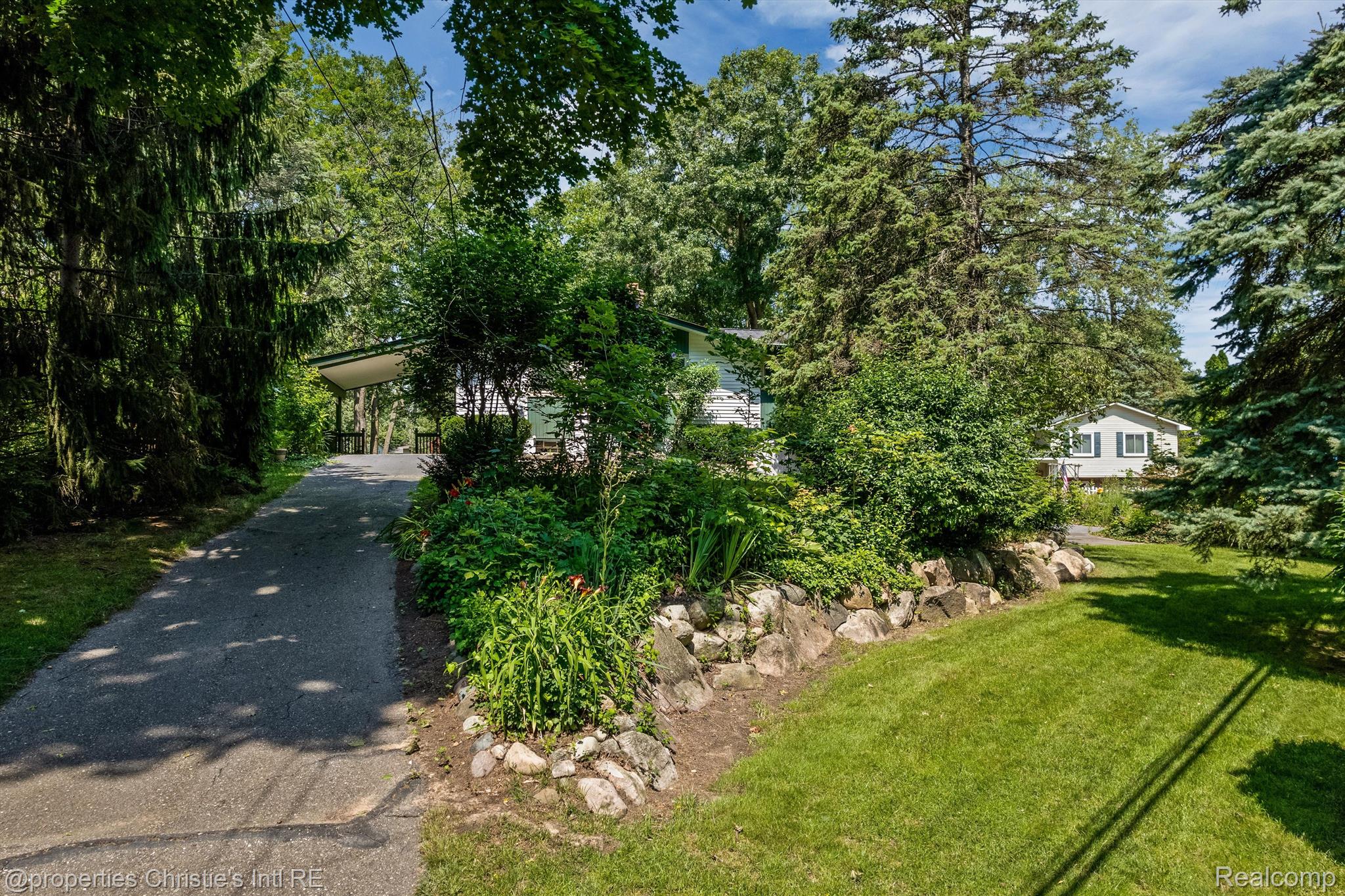 920 Intervale Court