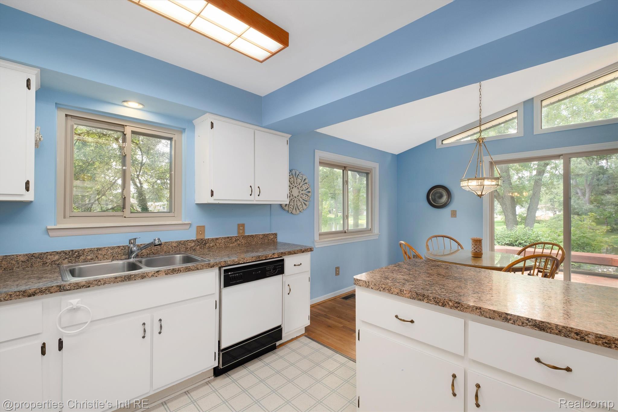 920 Intervale Court