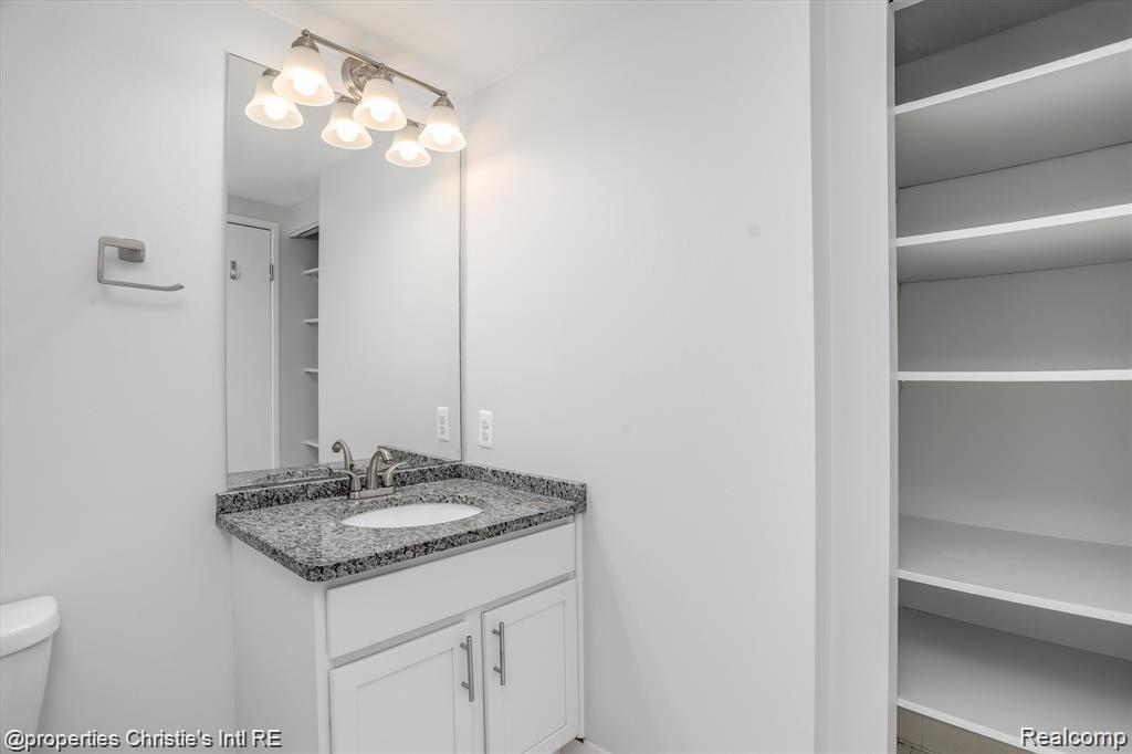 250 E Harbortown Drive 506
