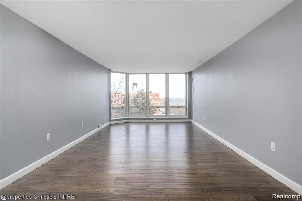 250 E Harbortown Drive 506