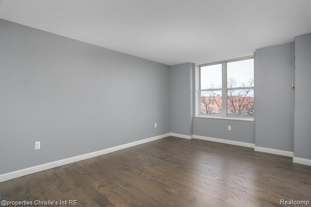 250 E Harbortown Drive 506