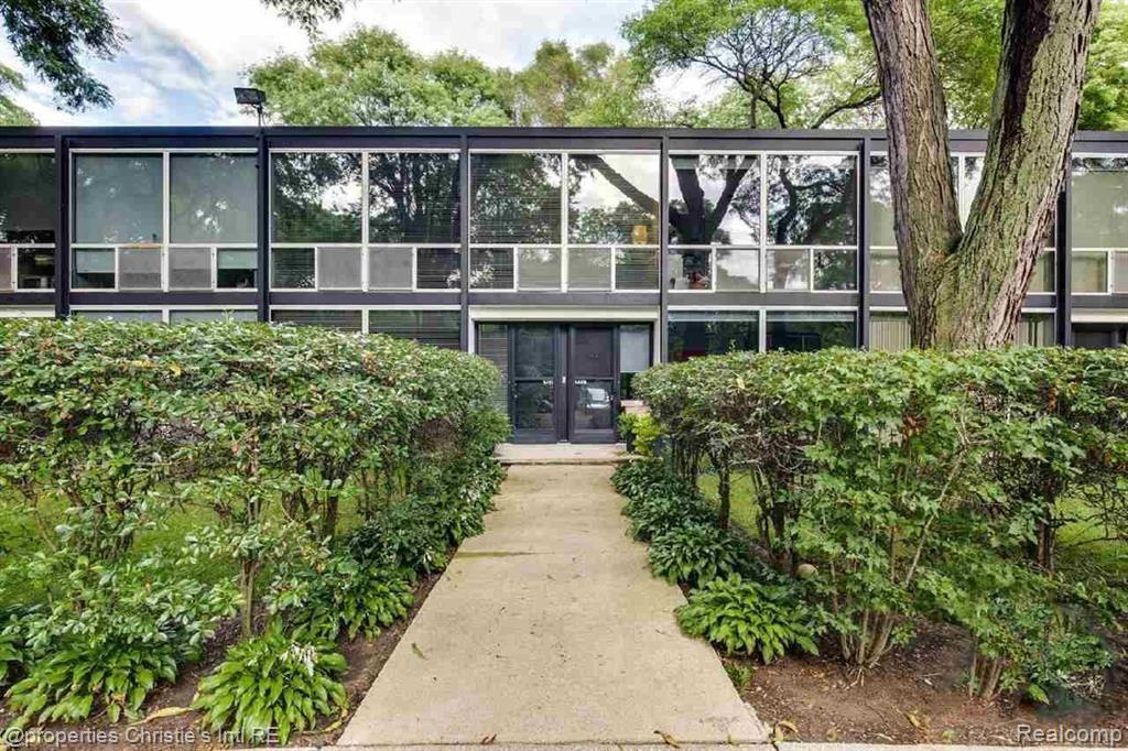 1411 Joliet Place