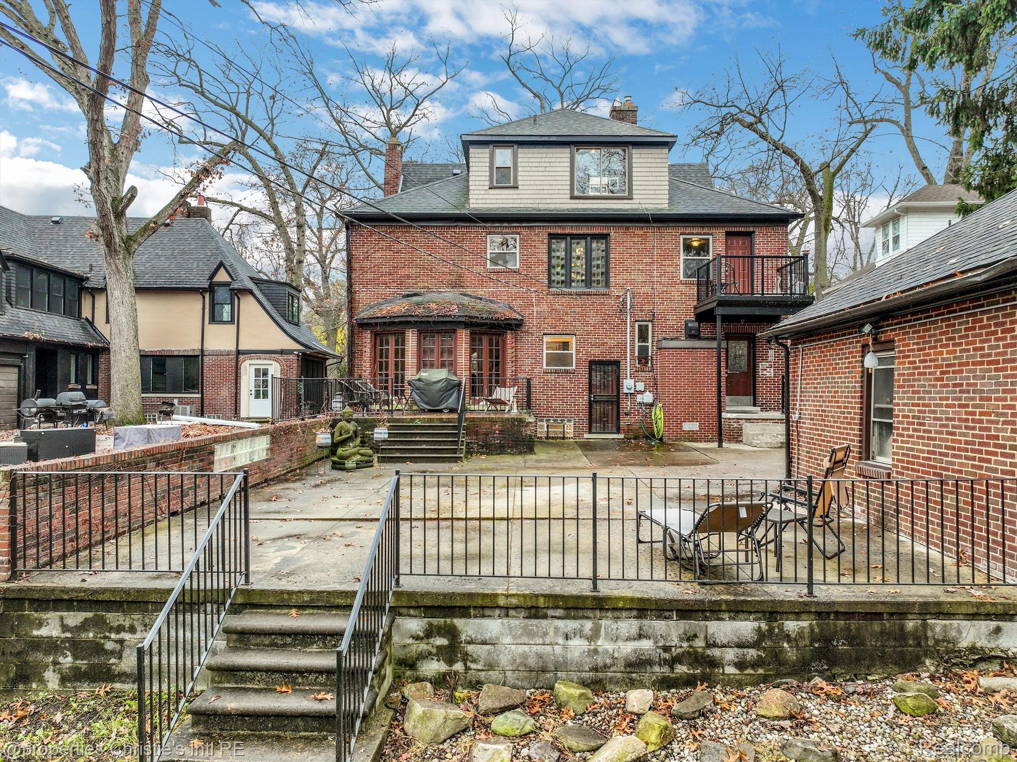 3470 Cambridge Avenue