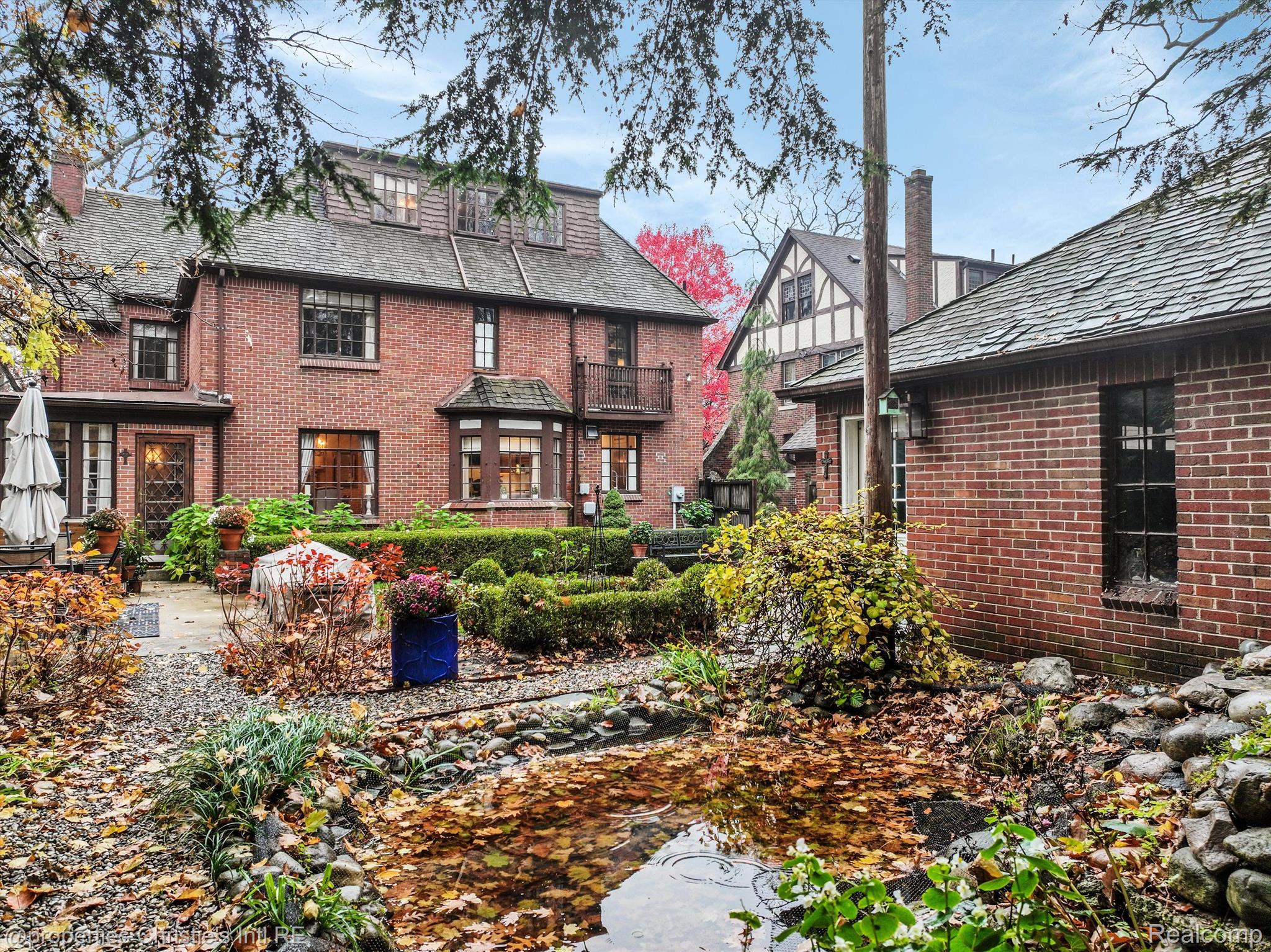 19232 Berkeley Road