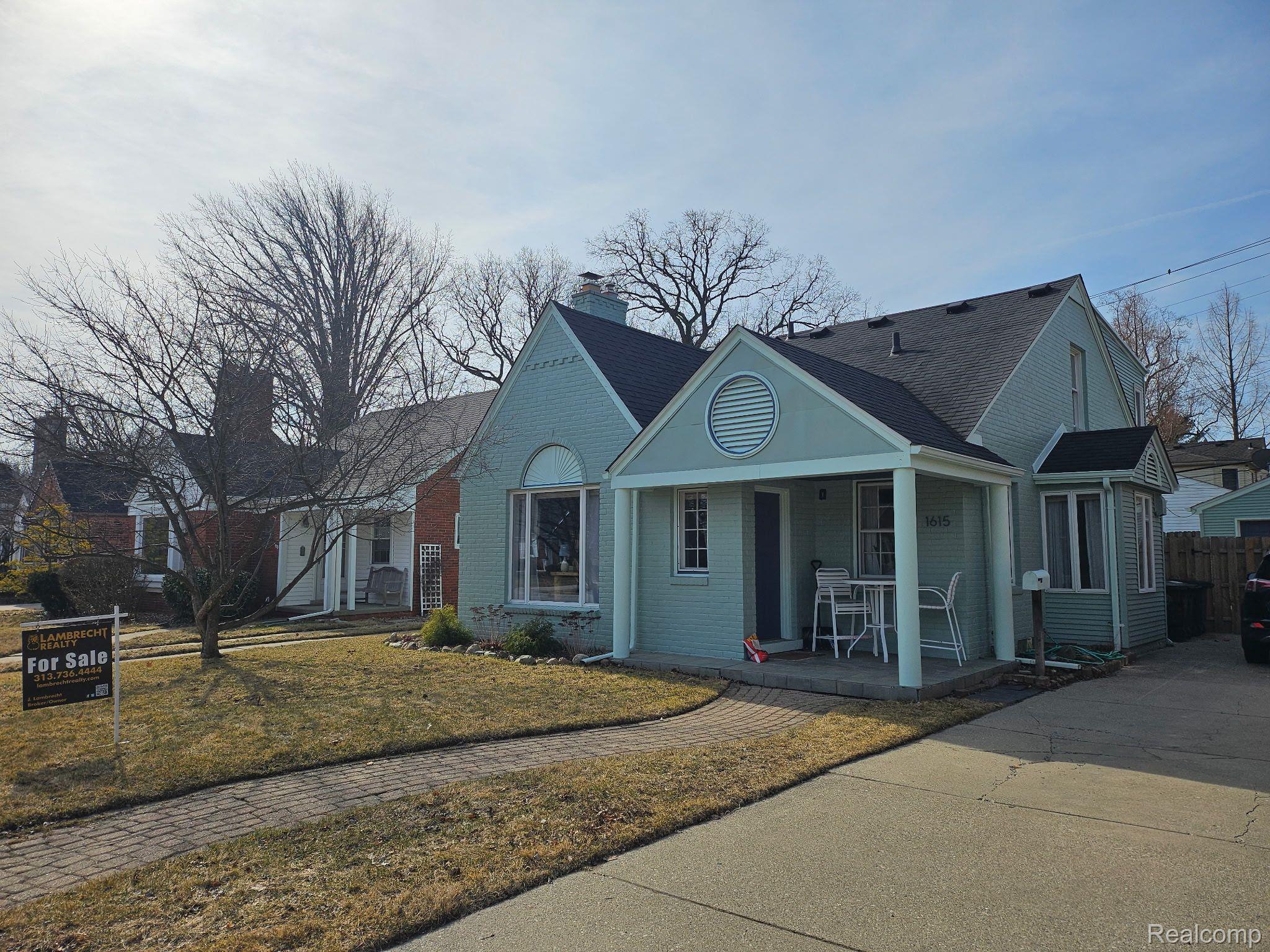 1615 FAIRCOURT Street