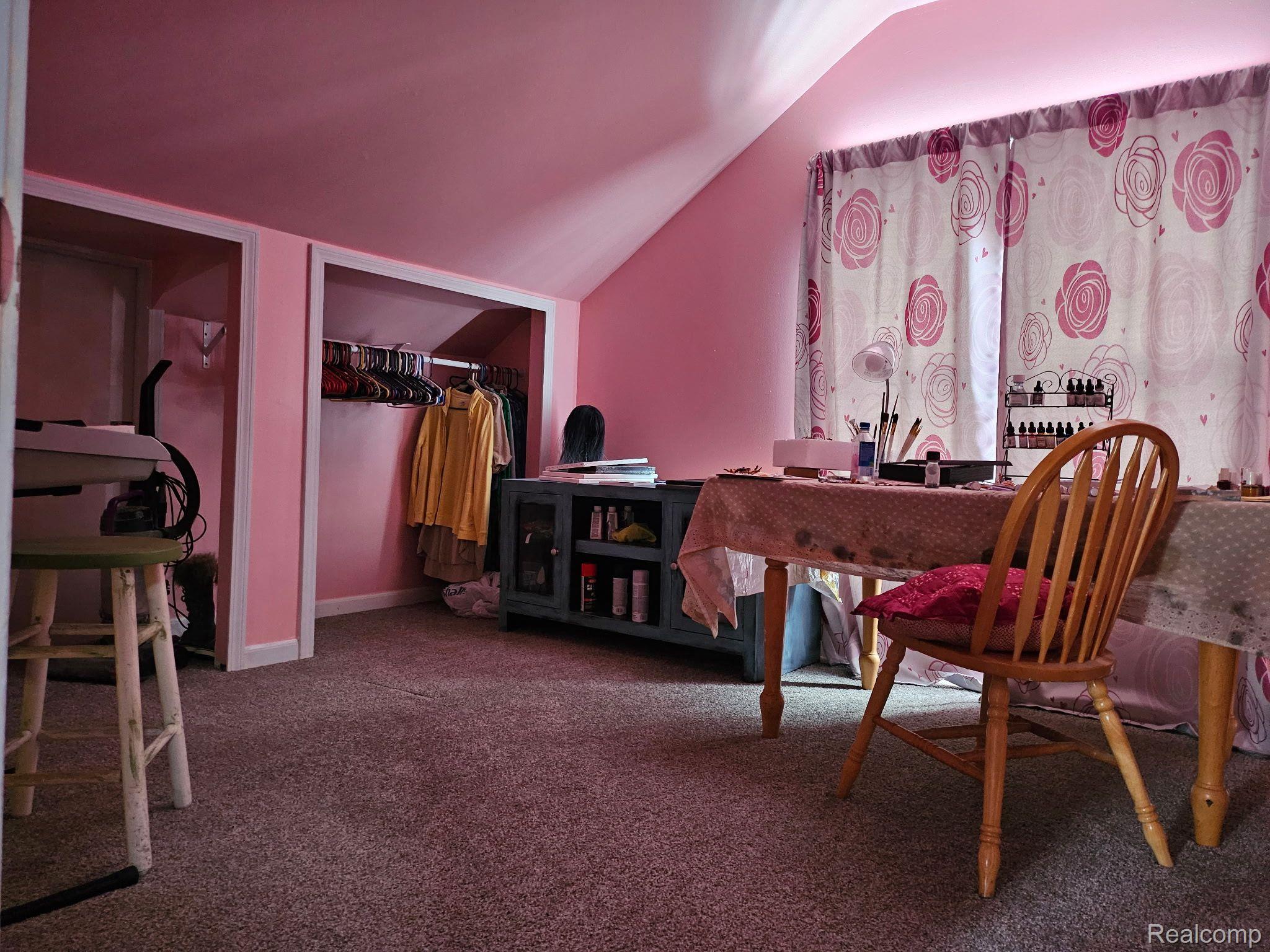 1615 FAIRCOURT Street