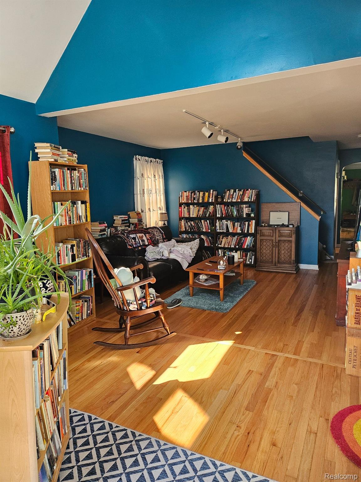 1615 FAIRCOURT Street