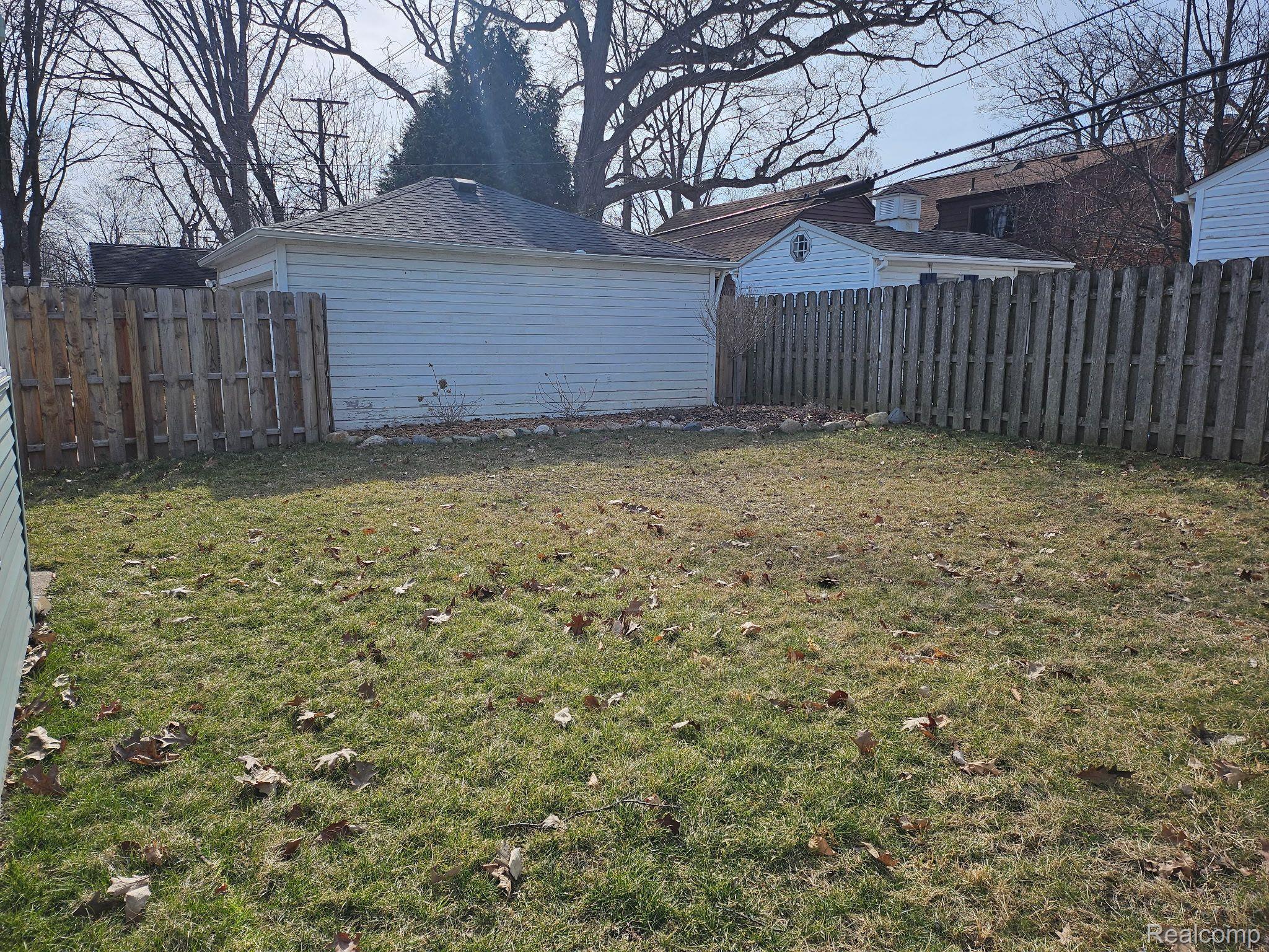 1615 FAIRCOURT Street